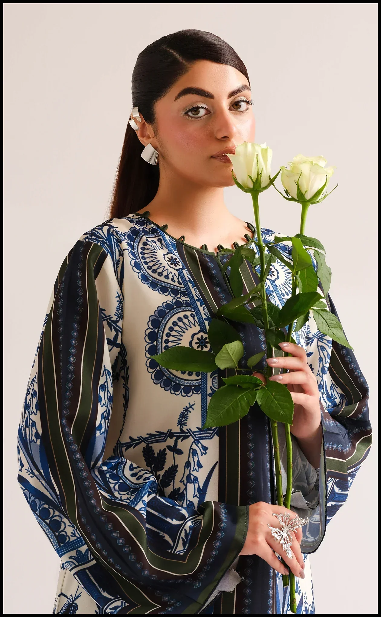 Zaib E Hoor Sapphire Bloom 2pc Stitched Suit - Image 5