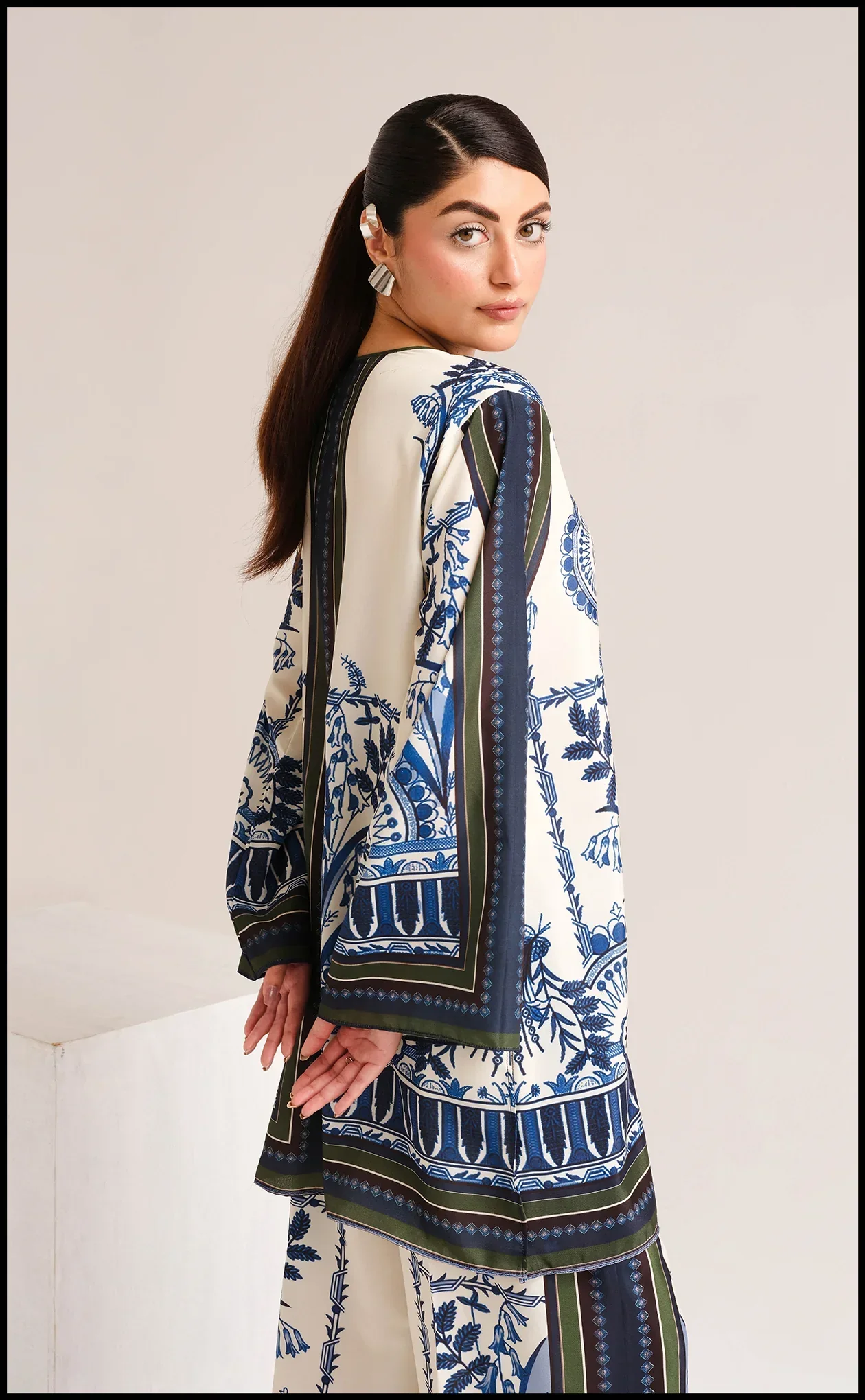 Yaaqot Stitched 2 Piece Lawn Collection-Lella Dgn # 12 - Image 4