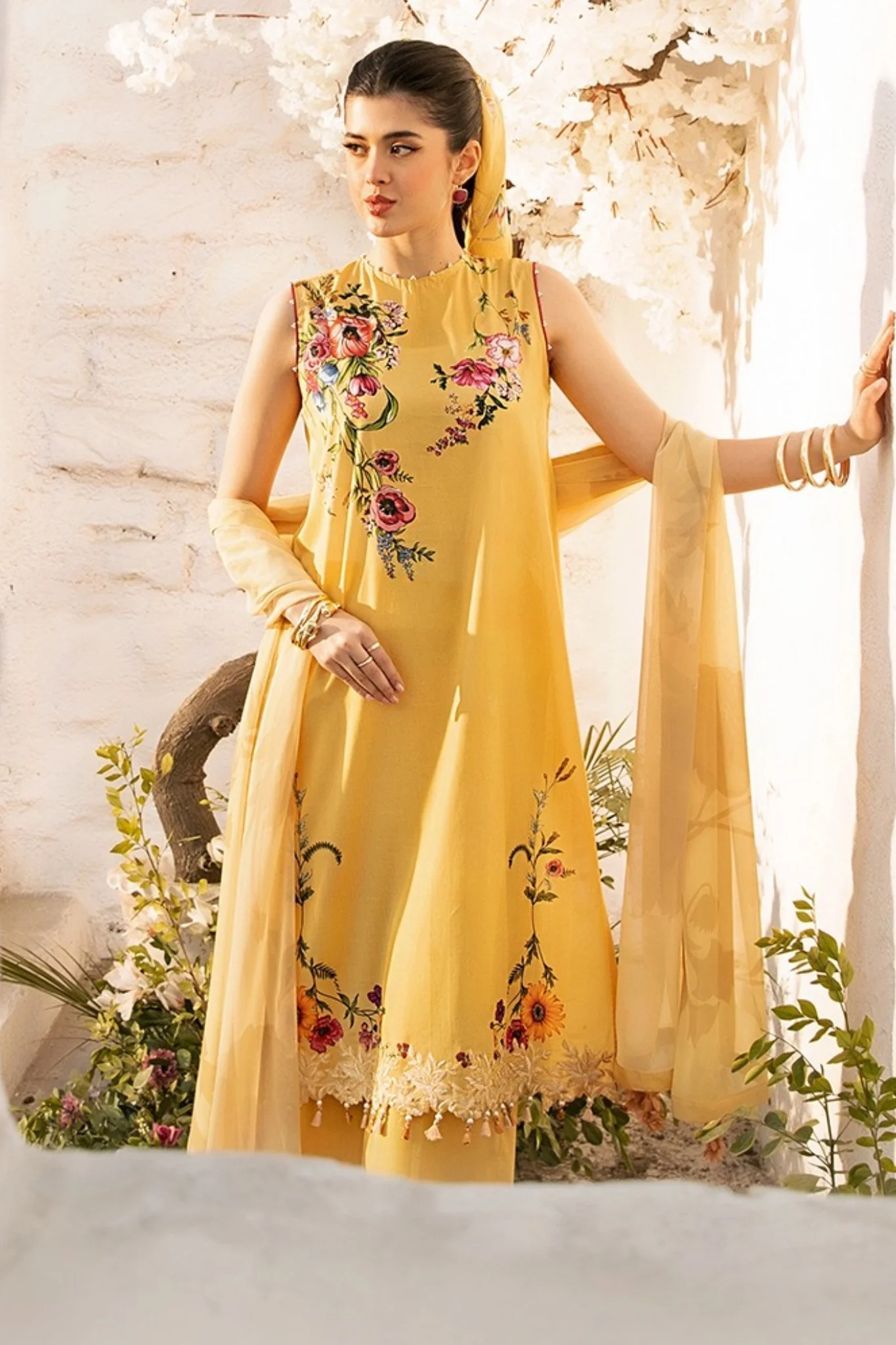 M.Basics By Maria B Unstitched 3 Piece Lawn Vol-01 Collection-12-A - Image 2