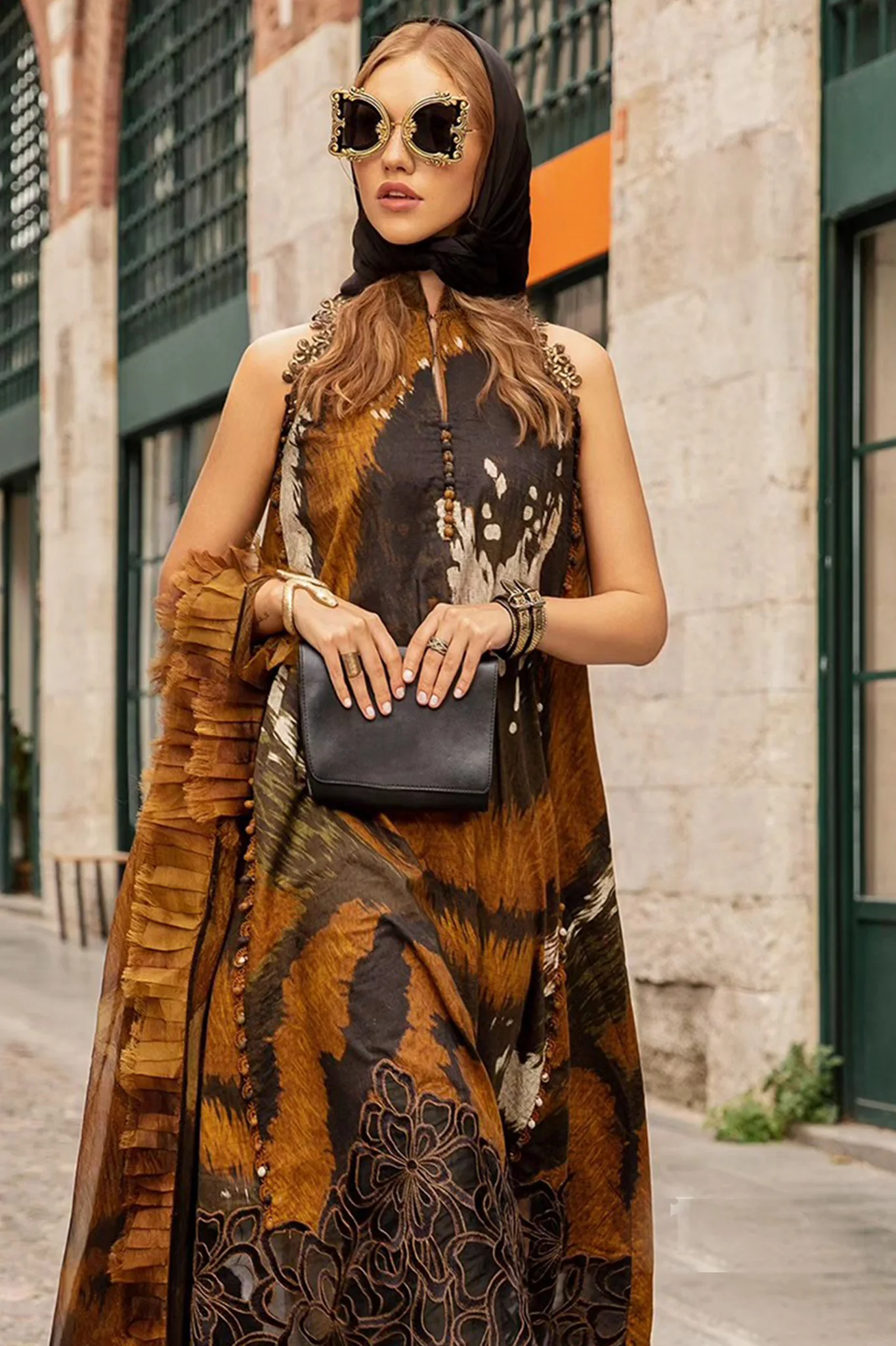 M Prints By Maria B Unstitched 3 Piece Cambric Fall Edit Suit-MPT-2310-B - Image 3
