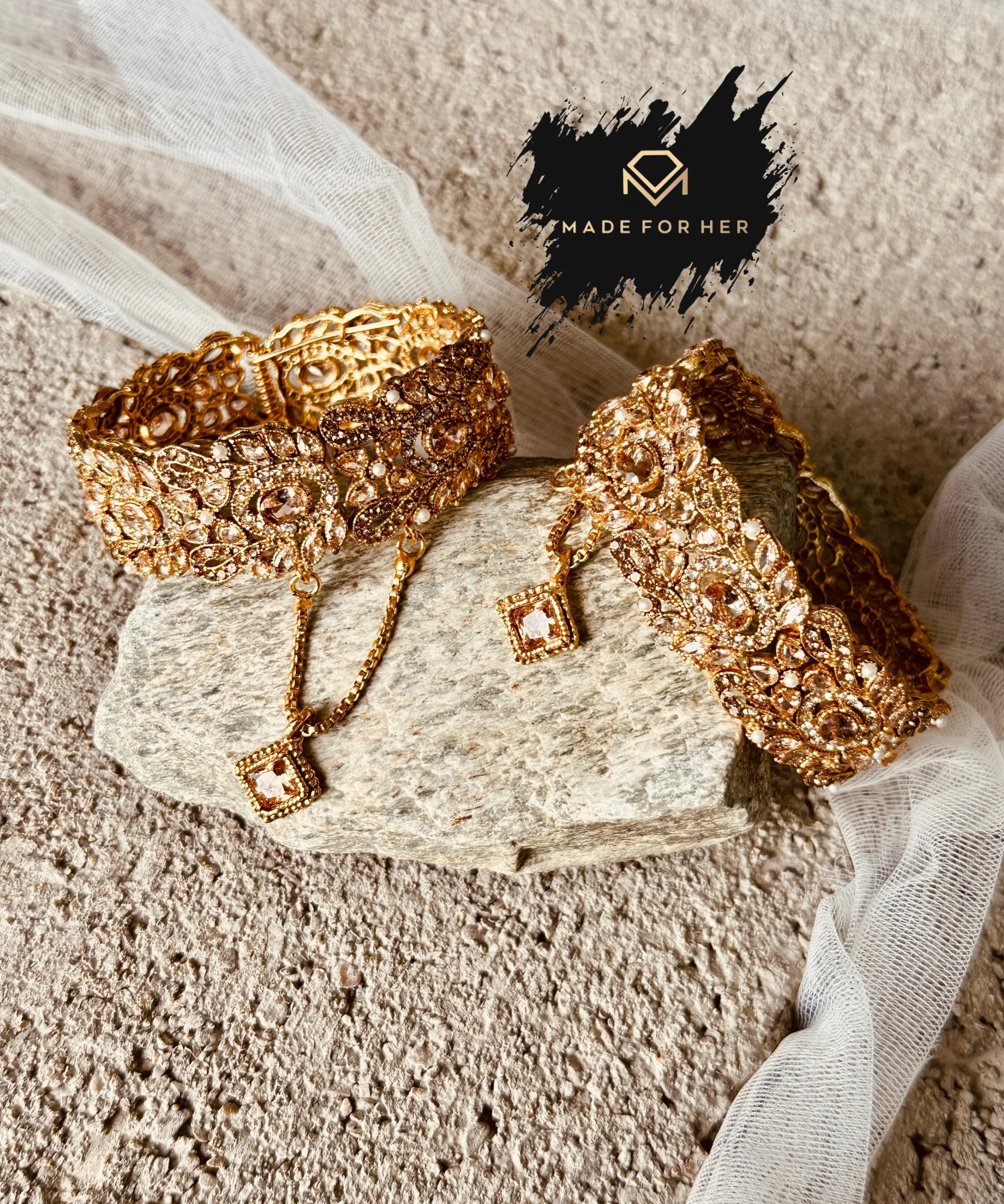 Made For Her-Ancient Egyptian Style Bangle - WM1010 - Image 3