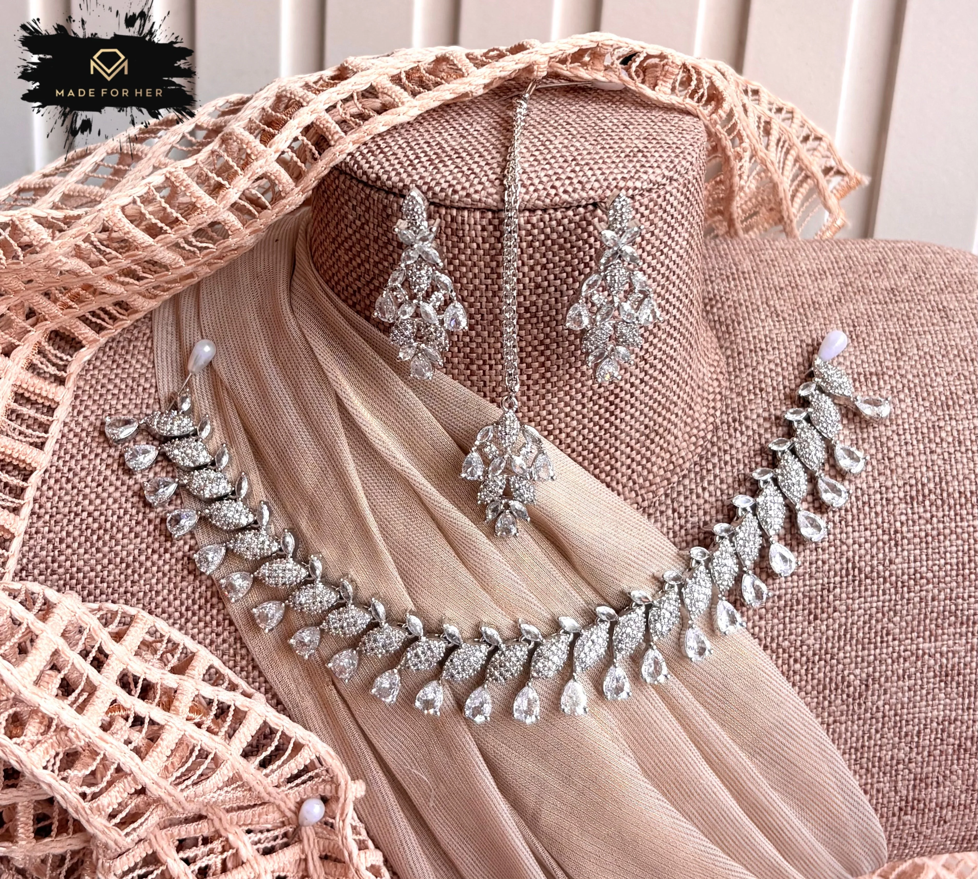 Made For Her-Nova Zircon Necklace Set - KB1012 - Image 4