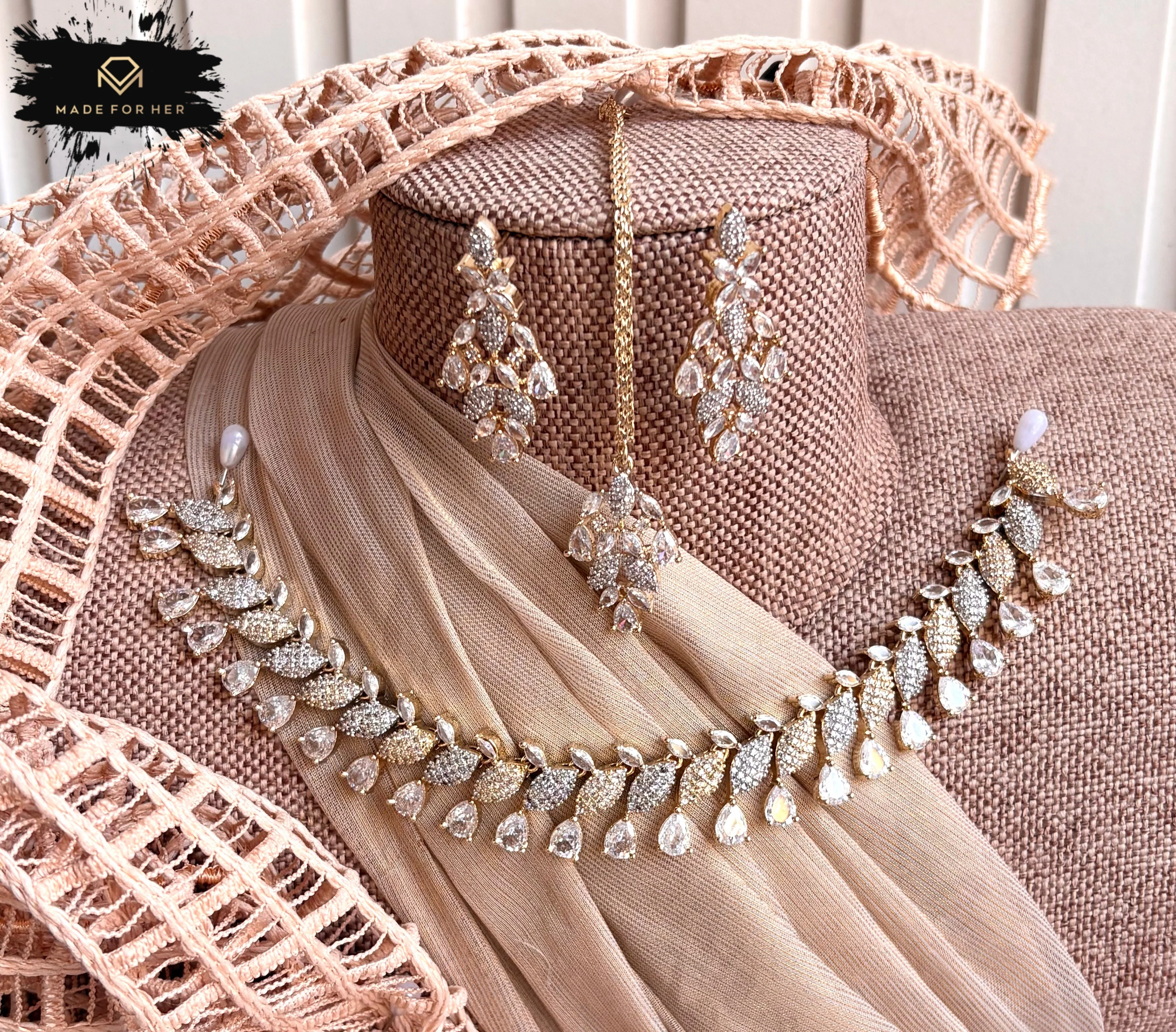 Made For Her-Nova Zircon Necklace Set - KB1012 - Image 5