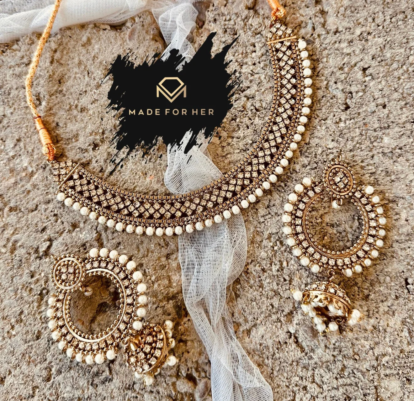 Made For Her-Swan Kiss Necklace Set - WM1006