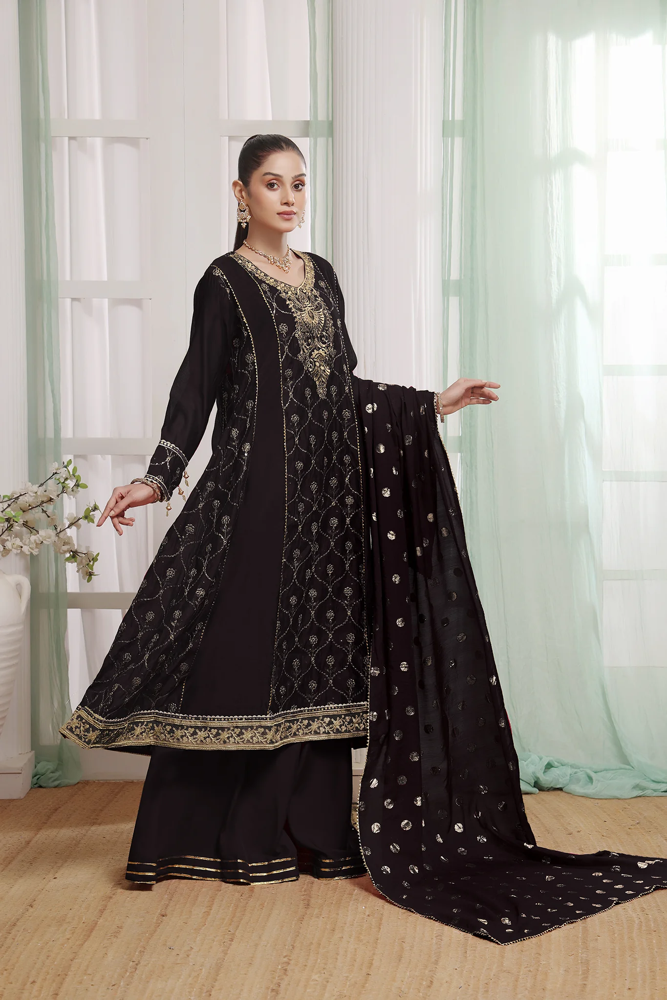 Noor E Mahal by Madiha Gohar Stitched Formals Suit-Gul e Gulnaar - 3pc Embroidered Formal - Image 5