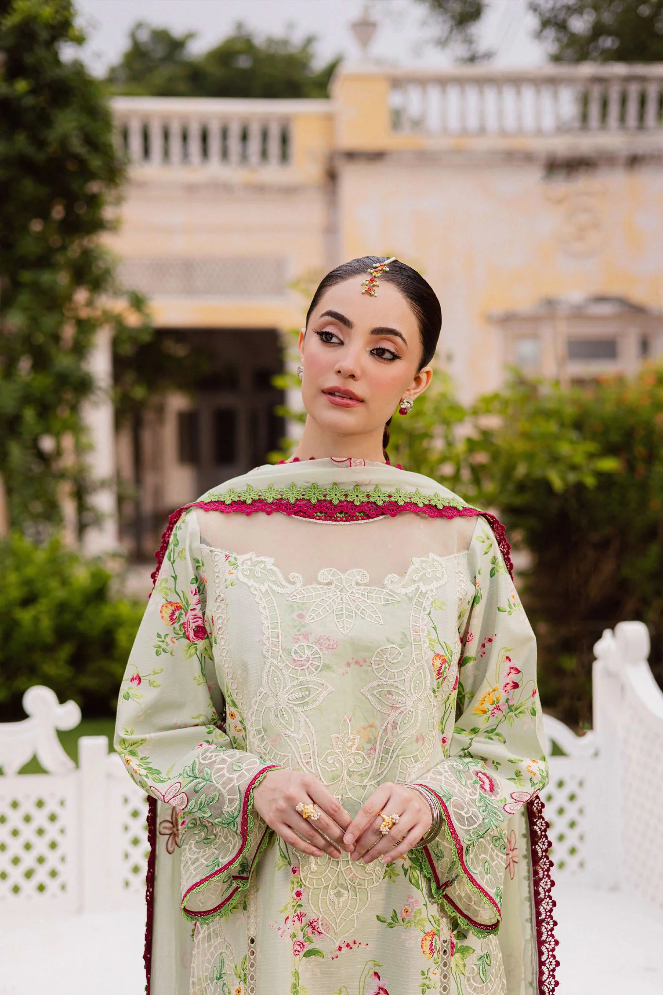 Gulzar By Mahnur Unstitched 3 Piece Winter Suit-G-09 - Image 2