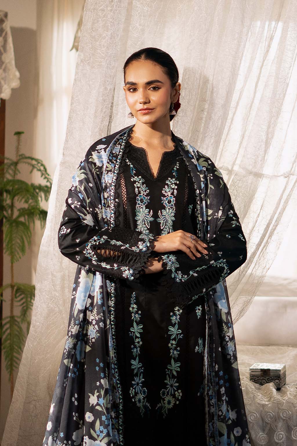 Zarposh Unstitched 3 Piece Lawn Collection-Mahzadi - Image 3