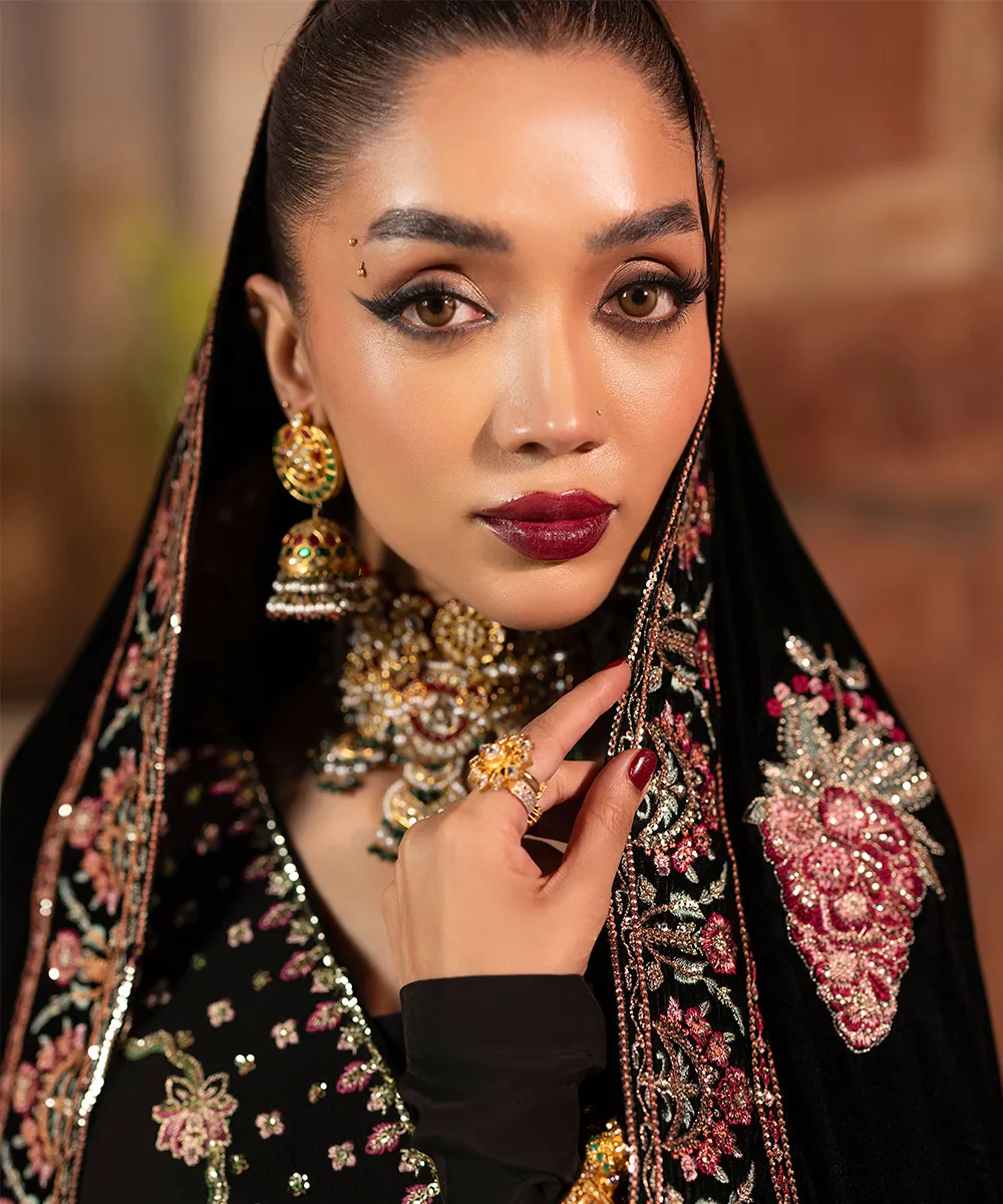 Makhmal By Mazil Shawl Suit-Kumari - Image 10