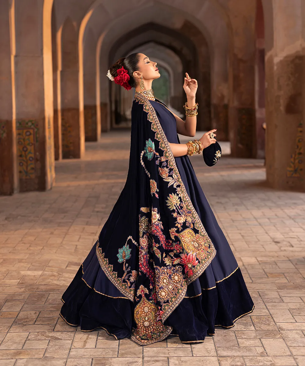 Makhmal By Mazil Shawl Suit-Moorni - Image 7