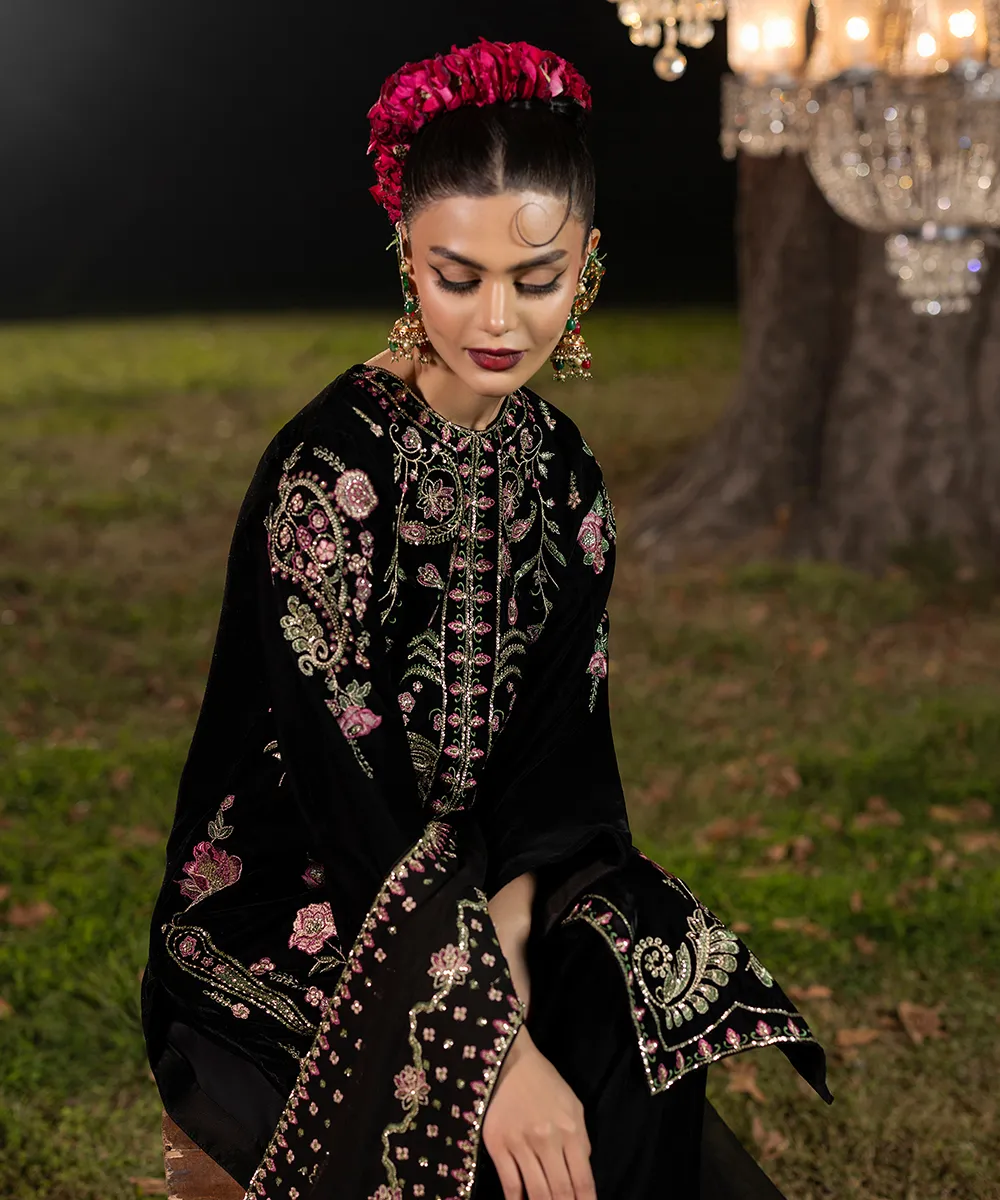 Makhmal By Mazil Stitched 3 Piece Formals Suit-Swabi - Image 10