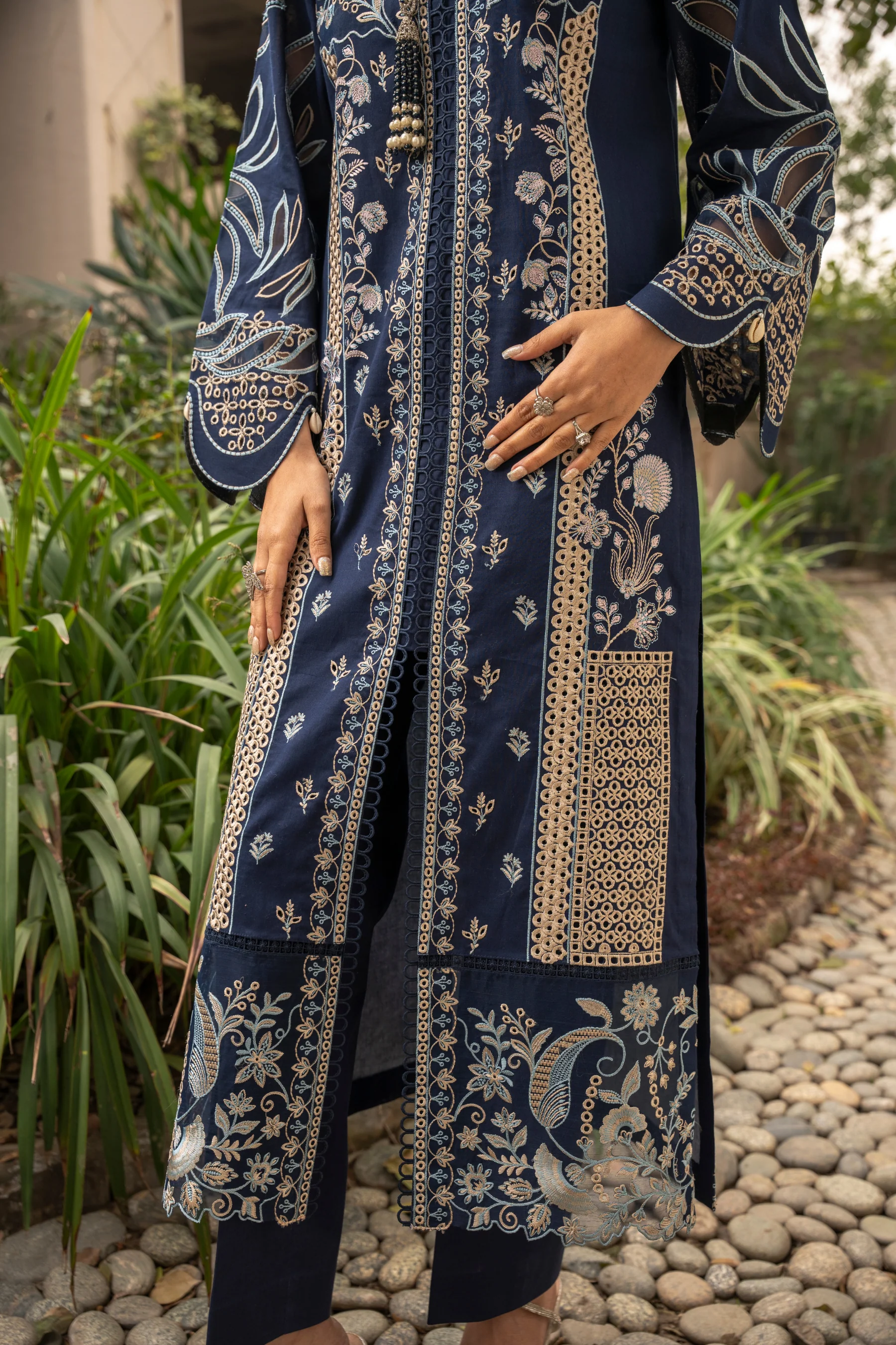 Mehru By Zebtan Unstitched 3 Piece Luxury Lawn Spring Suit-Mehru MZ-04 - Image 5