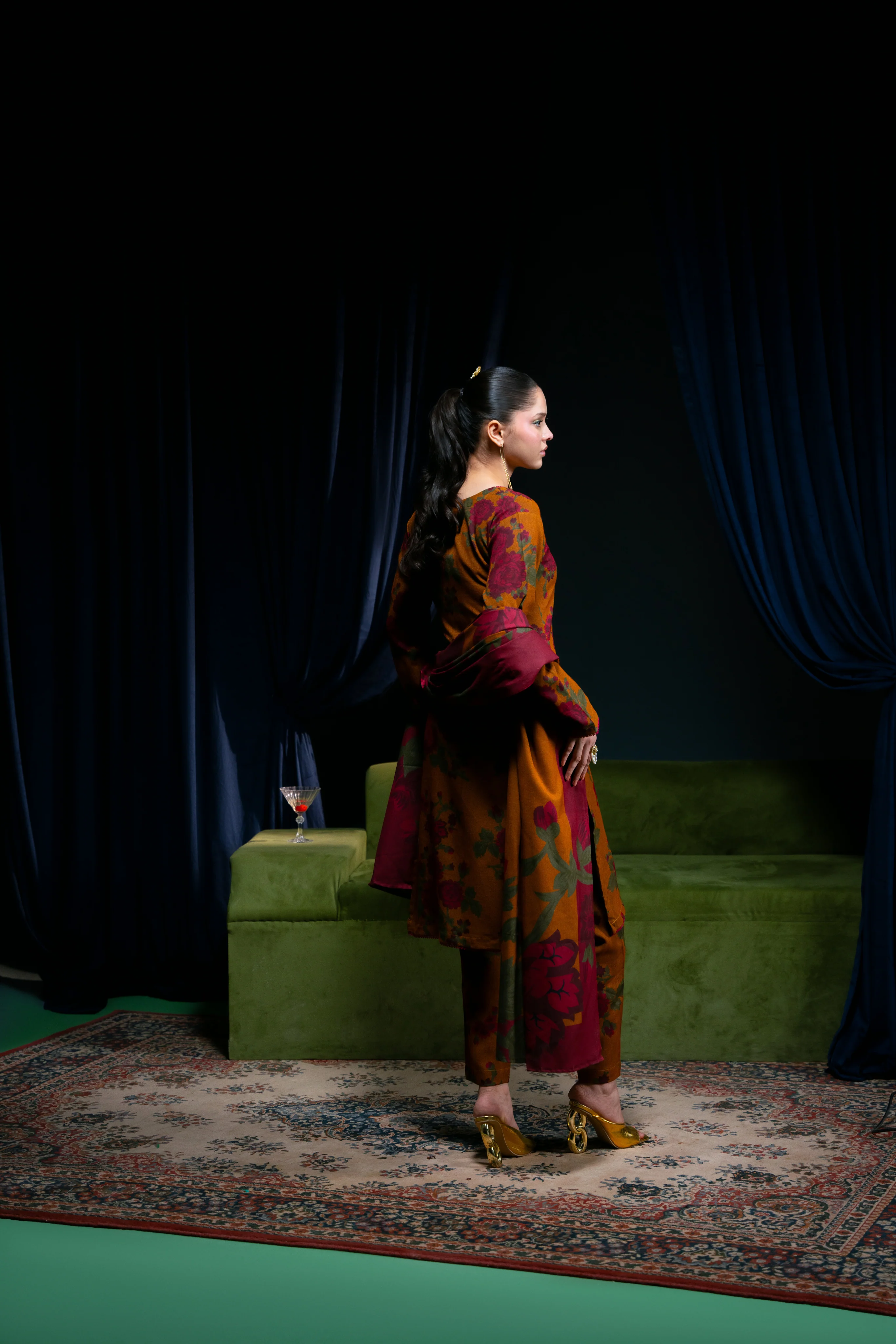 Feathers Unstitched 3 Piece Winter Collection-MEHRUNISA-FT418 - Image 4
