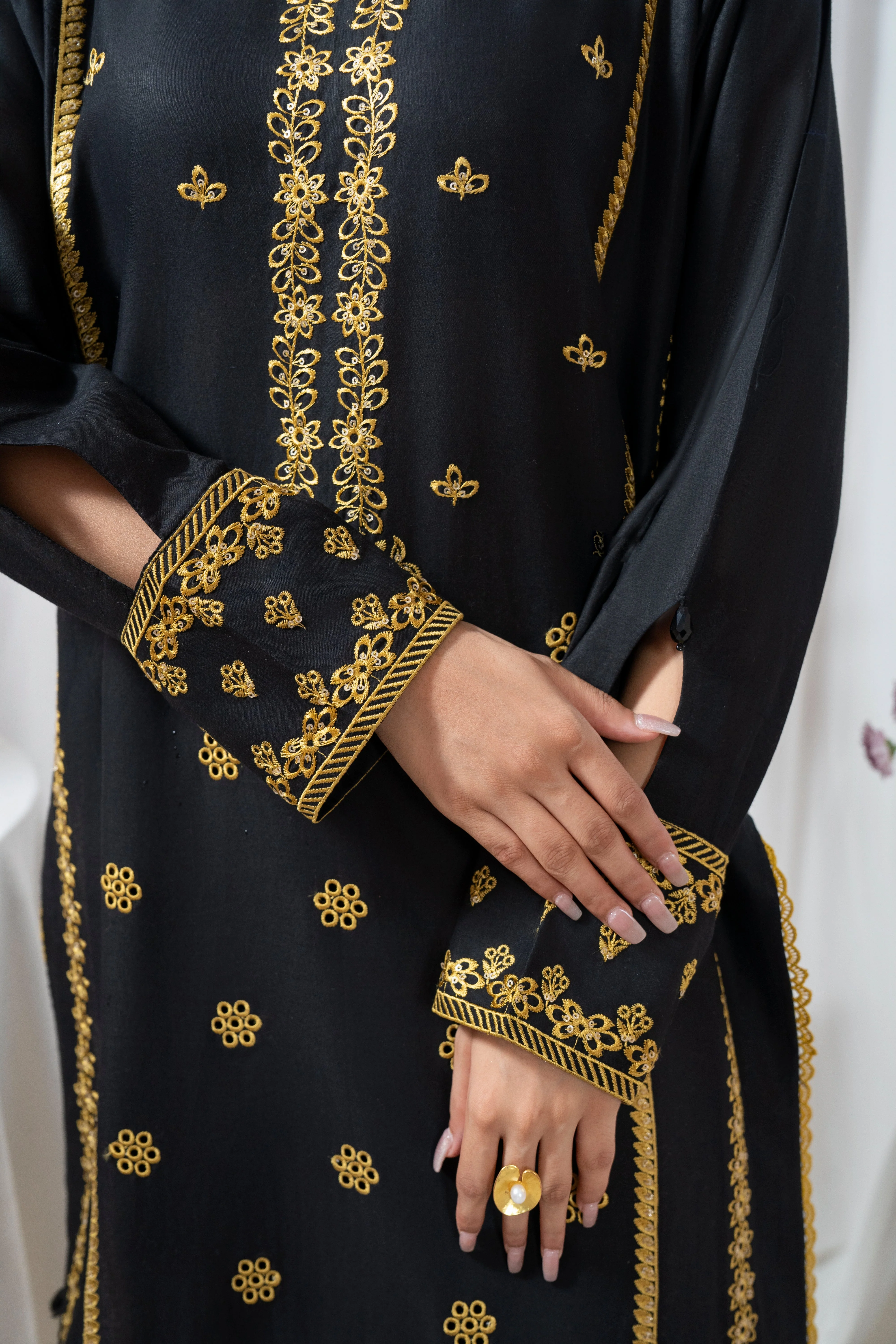 Zoya Zafar Stitched 2 Piece Cotton Suit-Mohagni Pret - Image 8