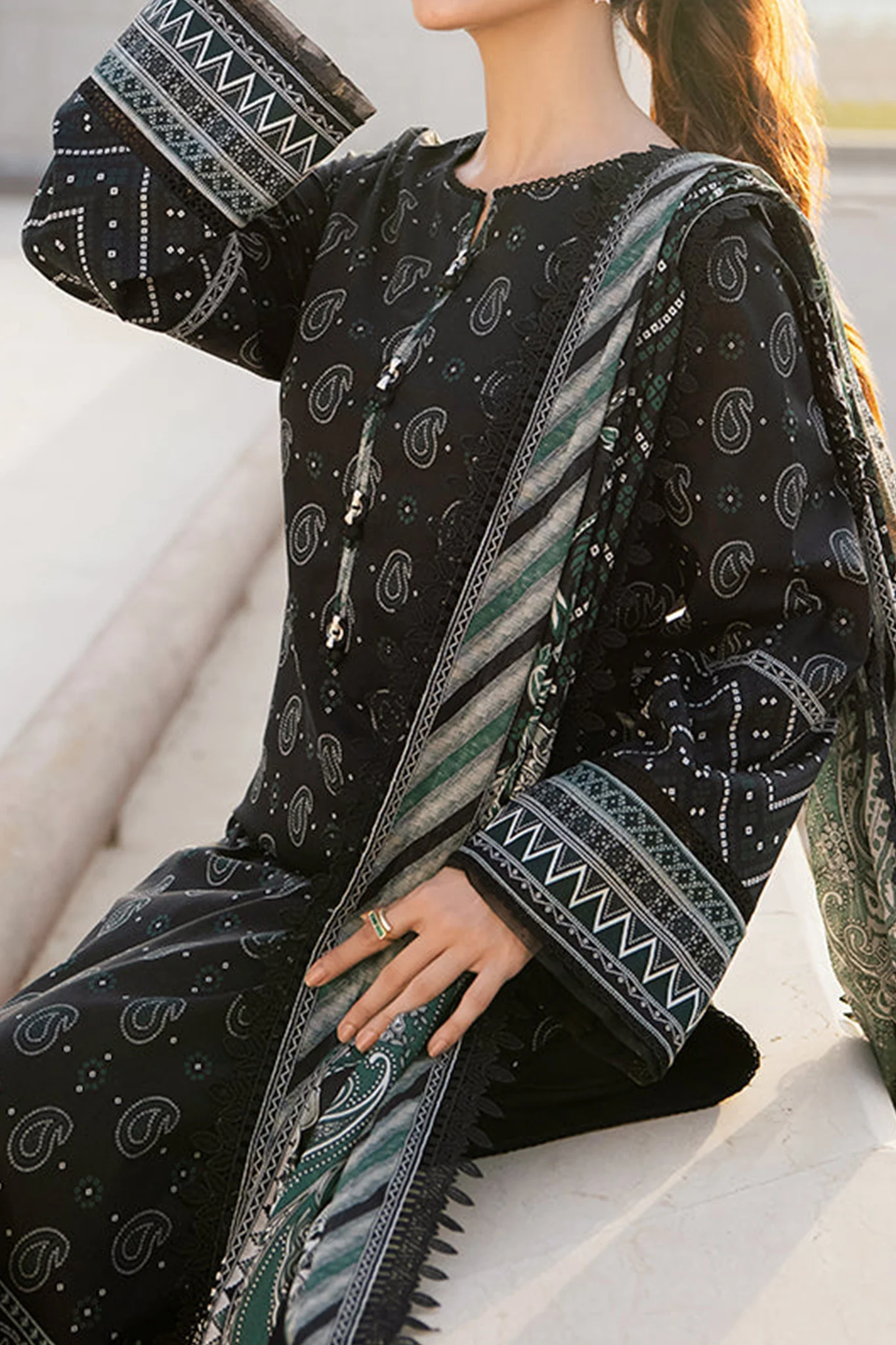 Monochrome By Asim Jofa Unstitched 3 Piece Digital Lawn Suit-AJCM-01 - Image 2