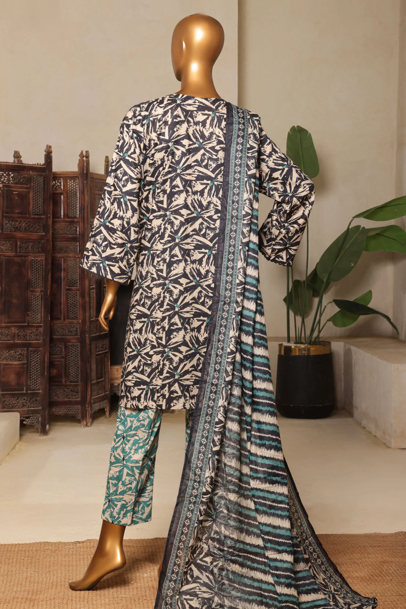 Bin Saeed Stitched 3 Piece Exc Printed Lawn Vol-04 Drop-02 Suit-NSM-2332-Black - Image 3
