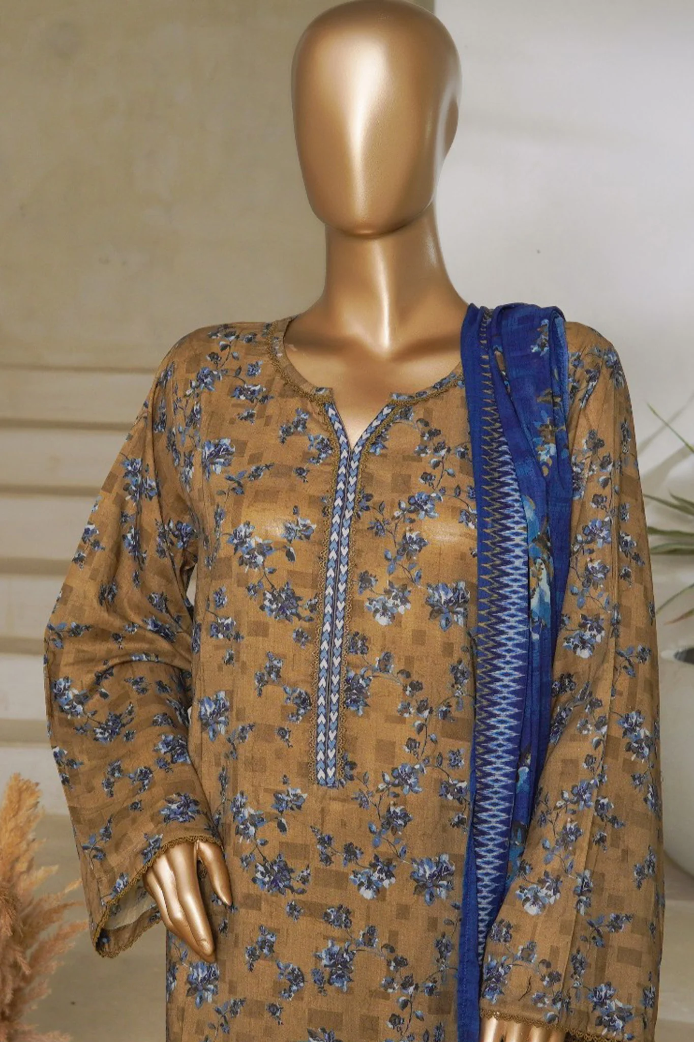 Classic Charm Modern Thread By Bin Saeed Stitched 3 Piece Lawn Suit-NSM-2345-Green - Image 2