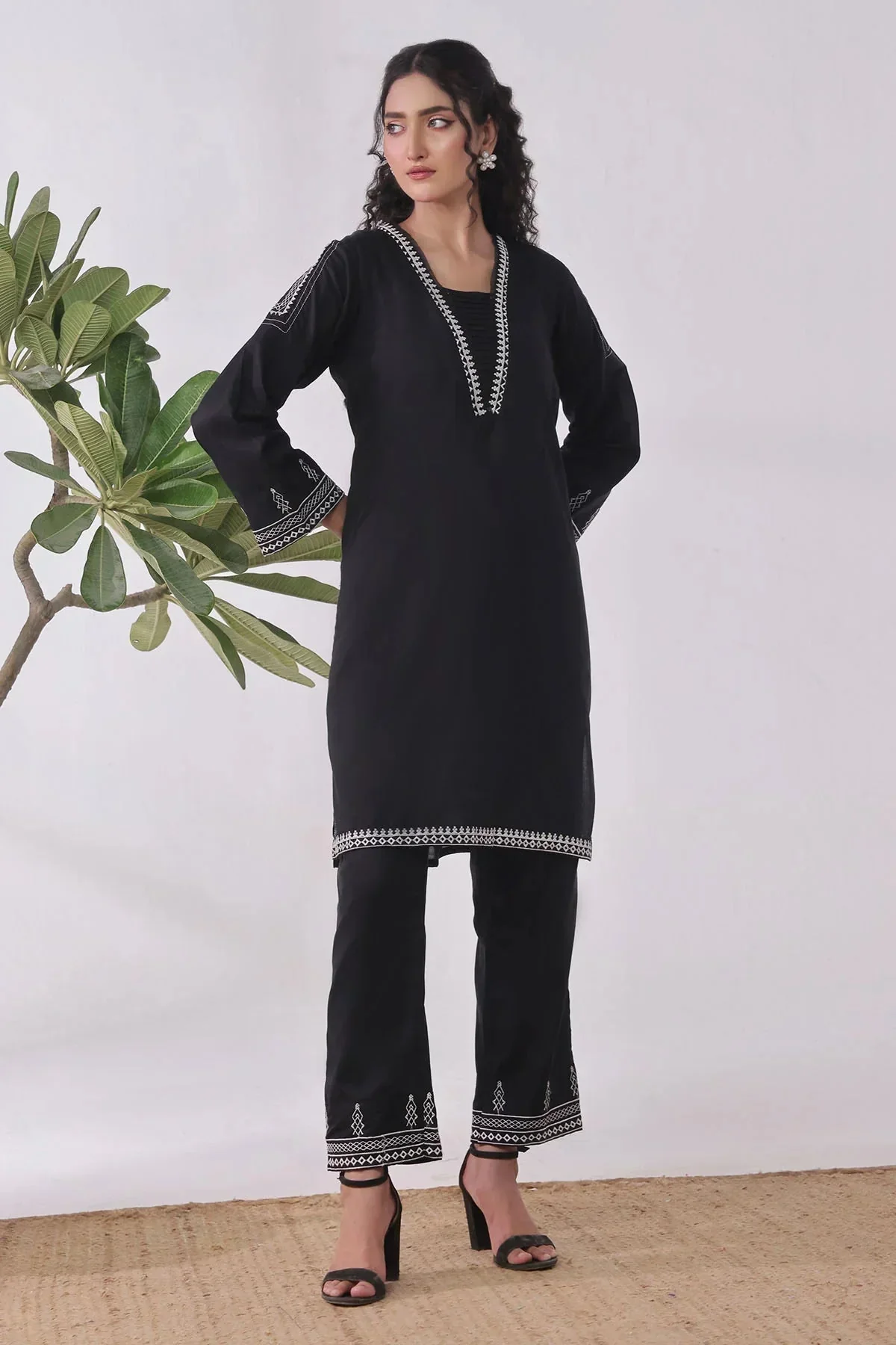 Ochre Clothing-Cotton Embroidered Women's 2 Pc Suit-SMRM-02 - Image 2