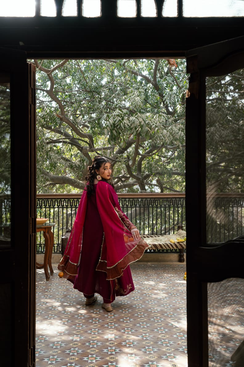Sardiyon Ki Shaam Omal By Komal Stitched 3 Piece Winter Suit-Dilbar - Image 3