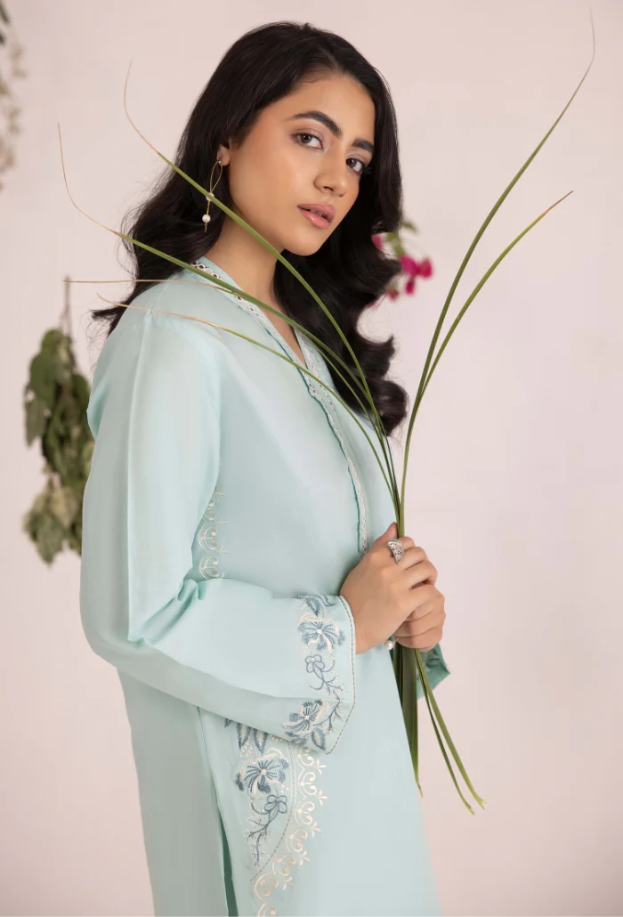 Humdum Stitched 2 Piece Pret Edition 2 Suit-D05 - Image 4