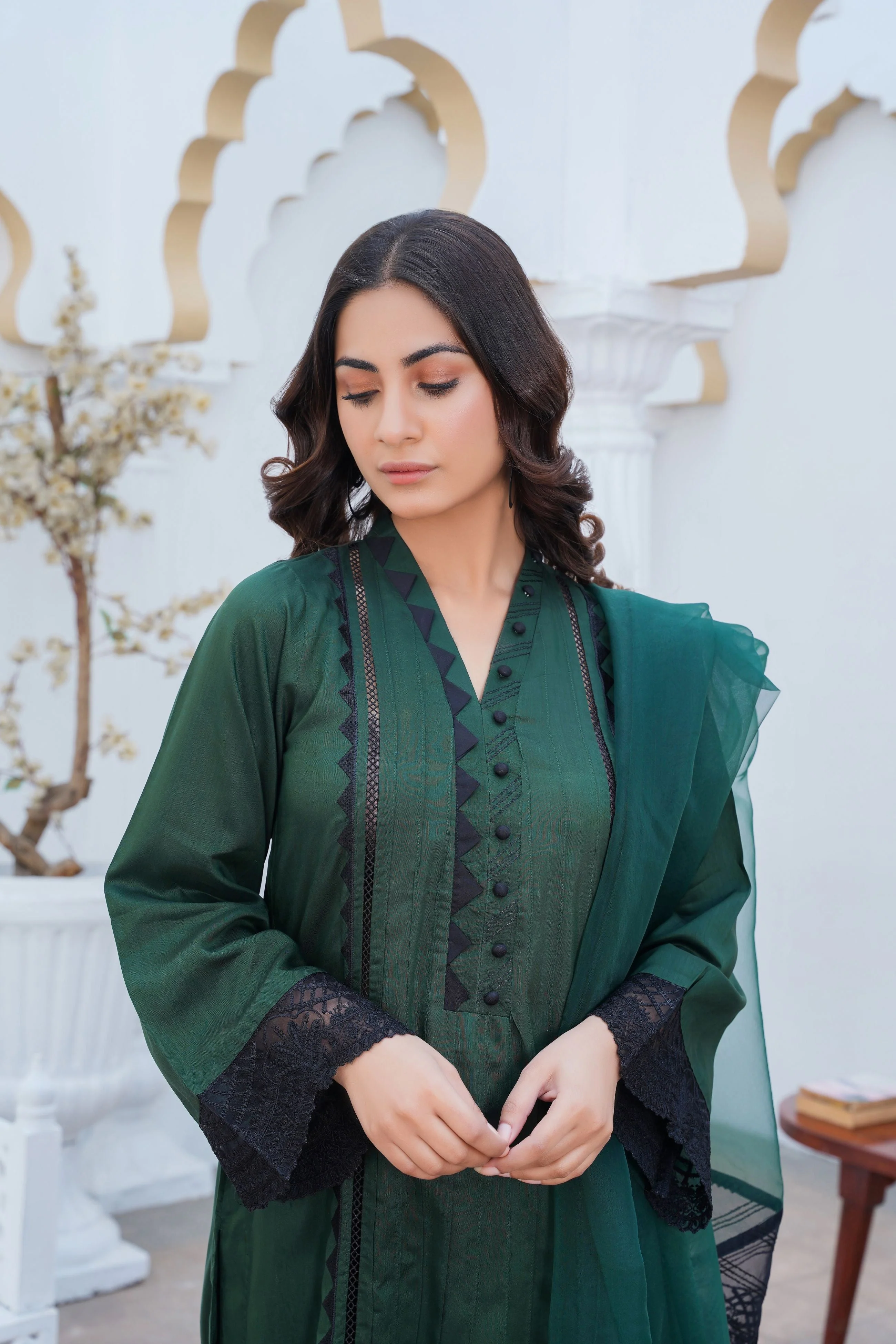 Threads & Weaves Stitched 3 Piece Pret Emb Viscose Collection-06 - Image 4