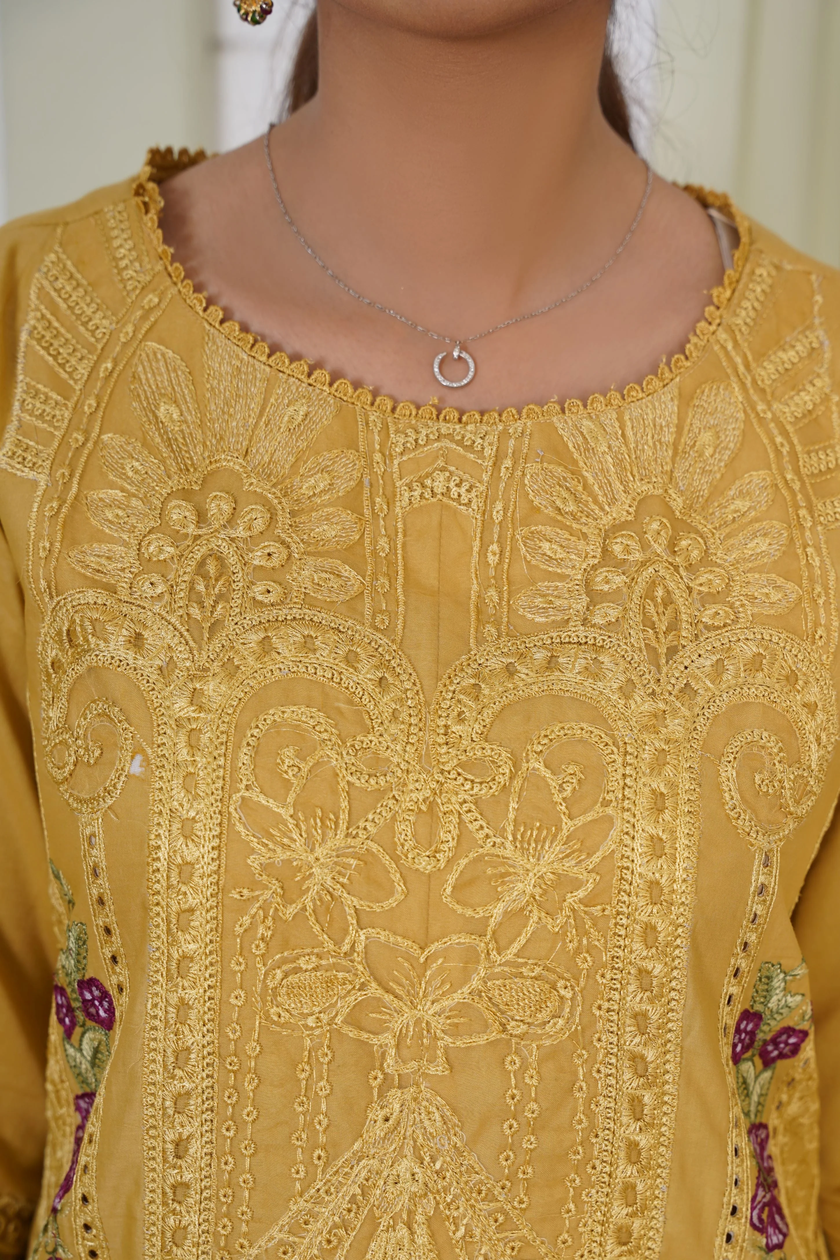 Threads & Weaves 3 PC PRET Embroidered Chikankari-04 - Image 5
