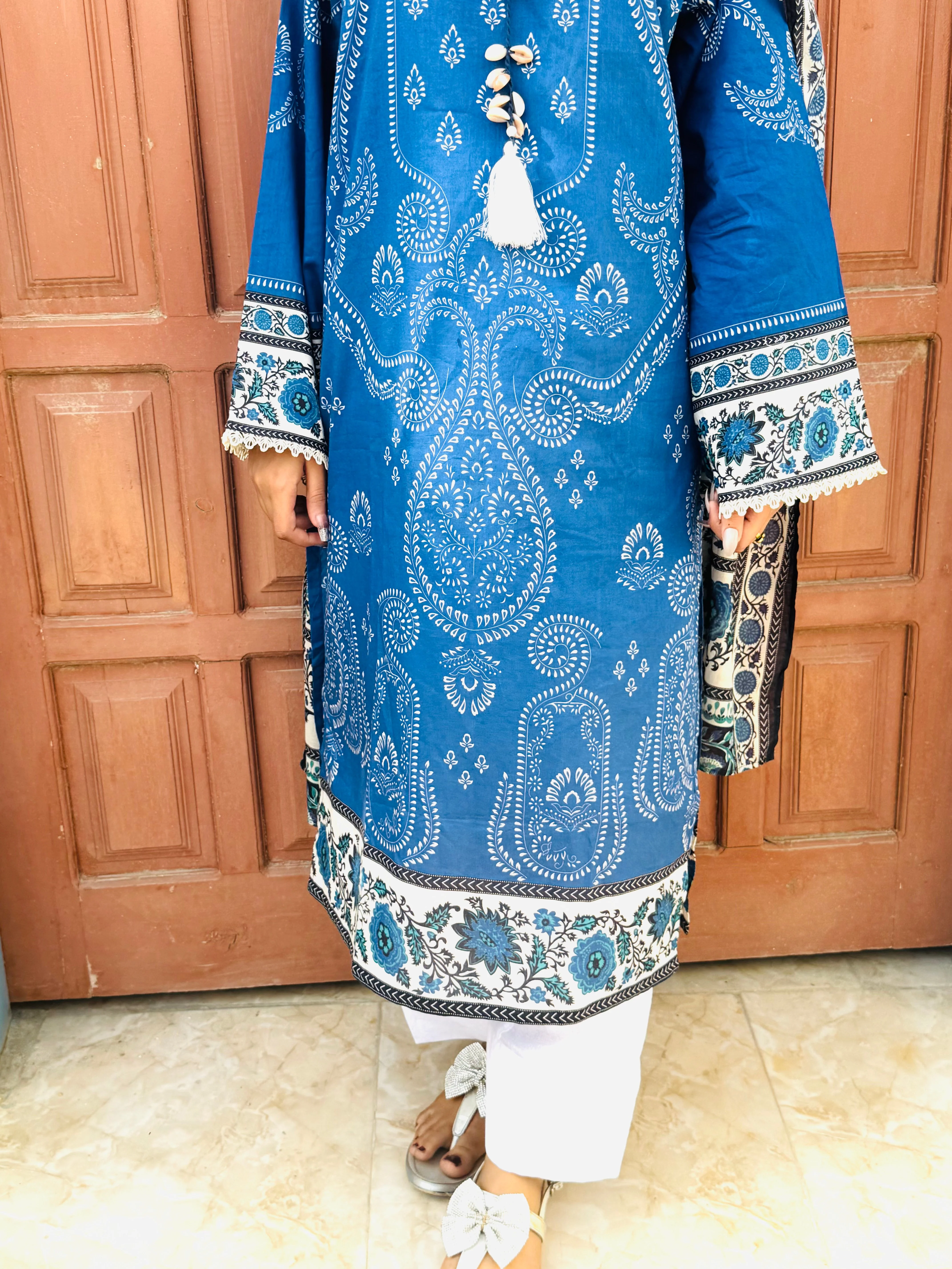 Urban Cut Printed Lawn Stitched 3 Piece Suit - Image 7