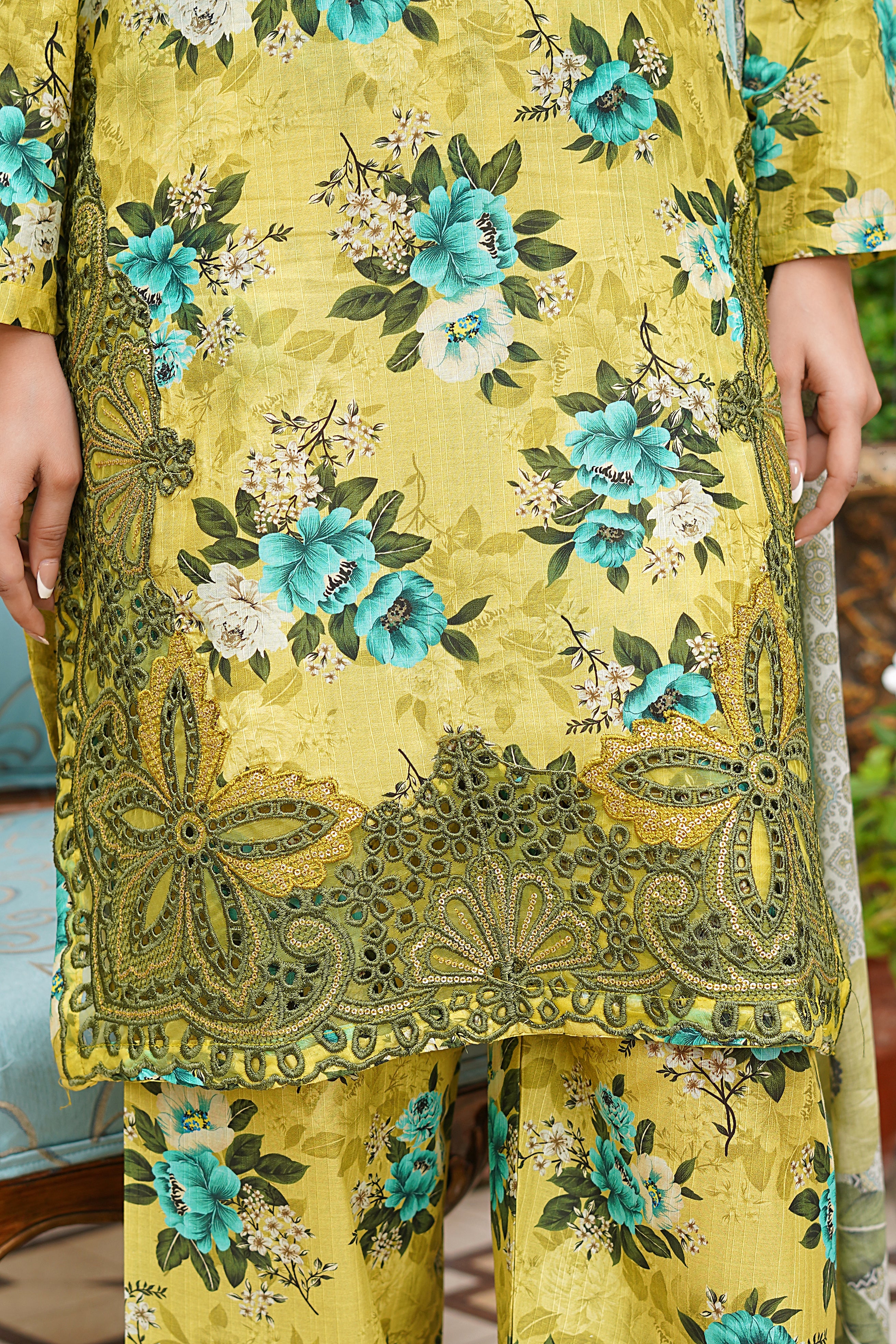 Rang E Gulposh Stitched 3 Piece Lawn Suit-RNG-1208 - Image 8