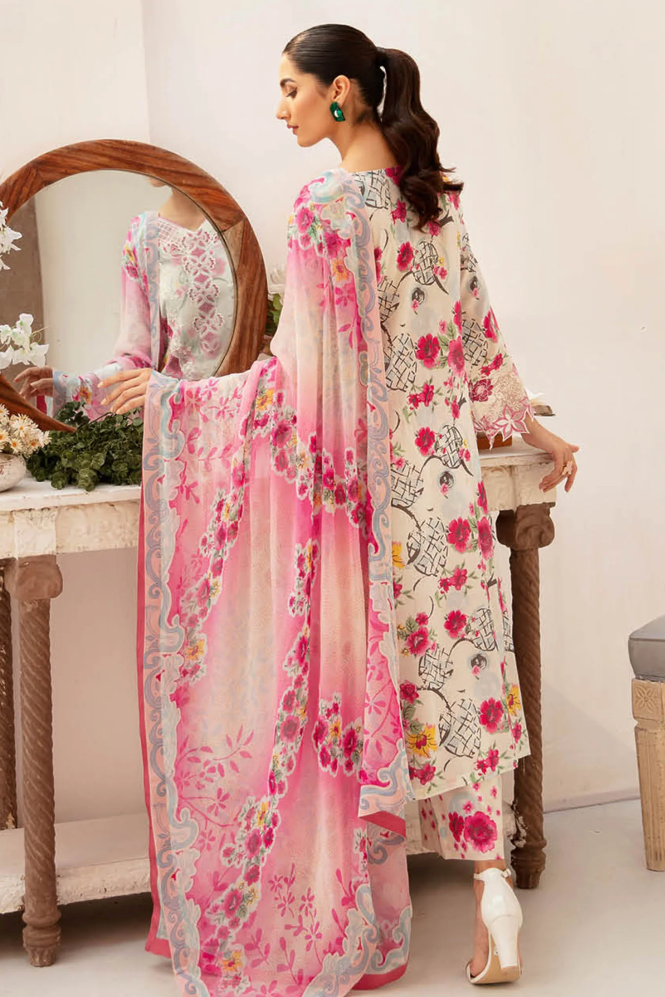 Rangrez By Ramsha Unstitched 3 Piece Luxury Lawn Vol-07 Collection-N-707 - Image 3