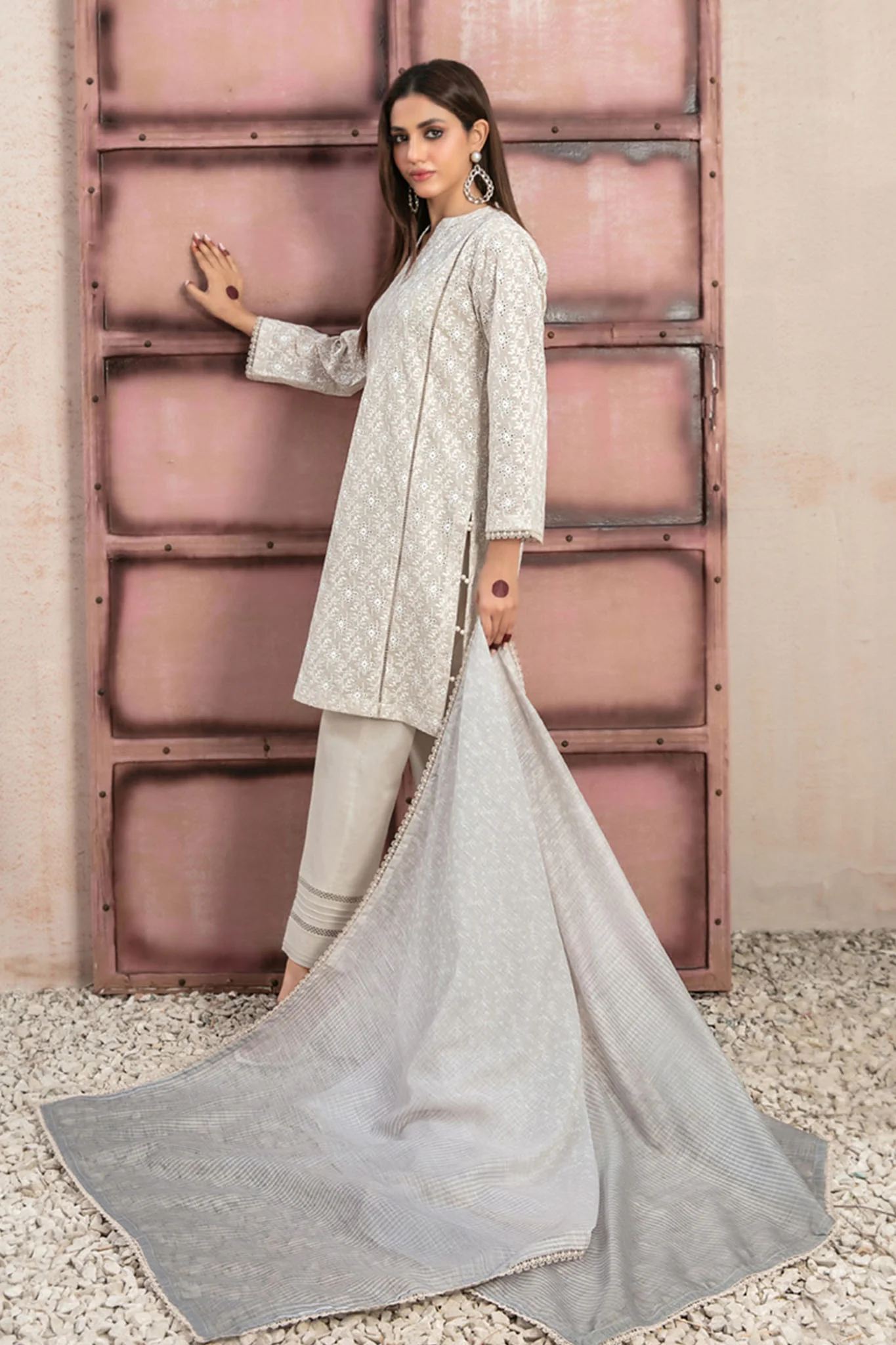 RIfna  By Tawakkal Stitched 3 Piece Emb Lawn Collection-D-2917 - Image 3