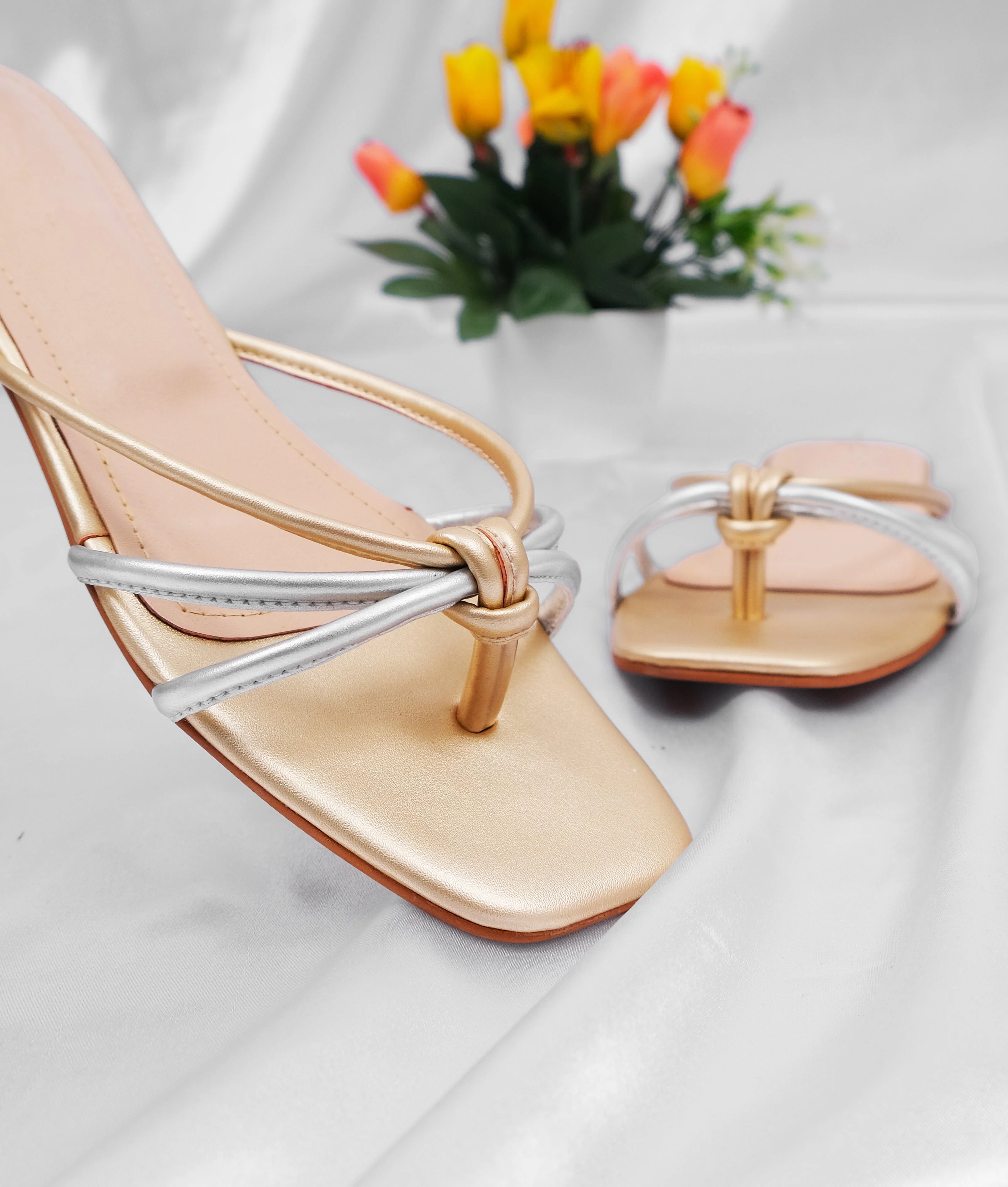 RTW Creation - Casual golden thong sandals - Image 4