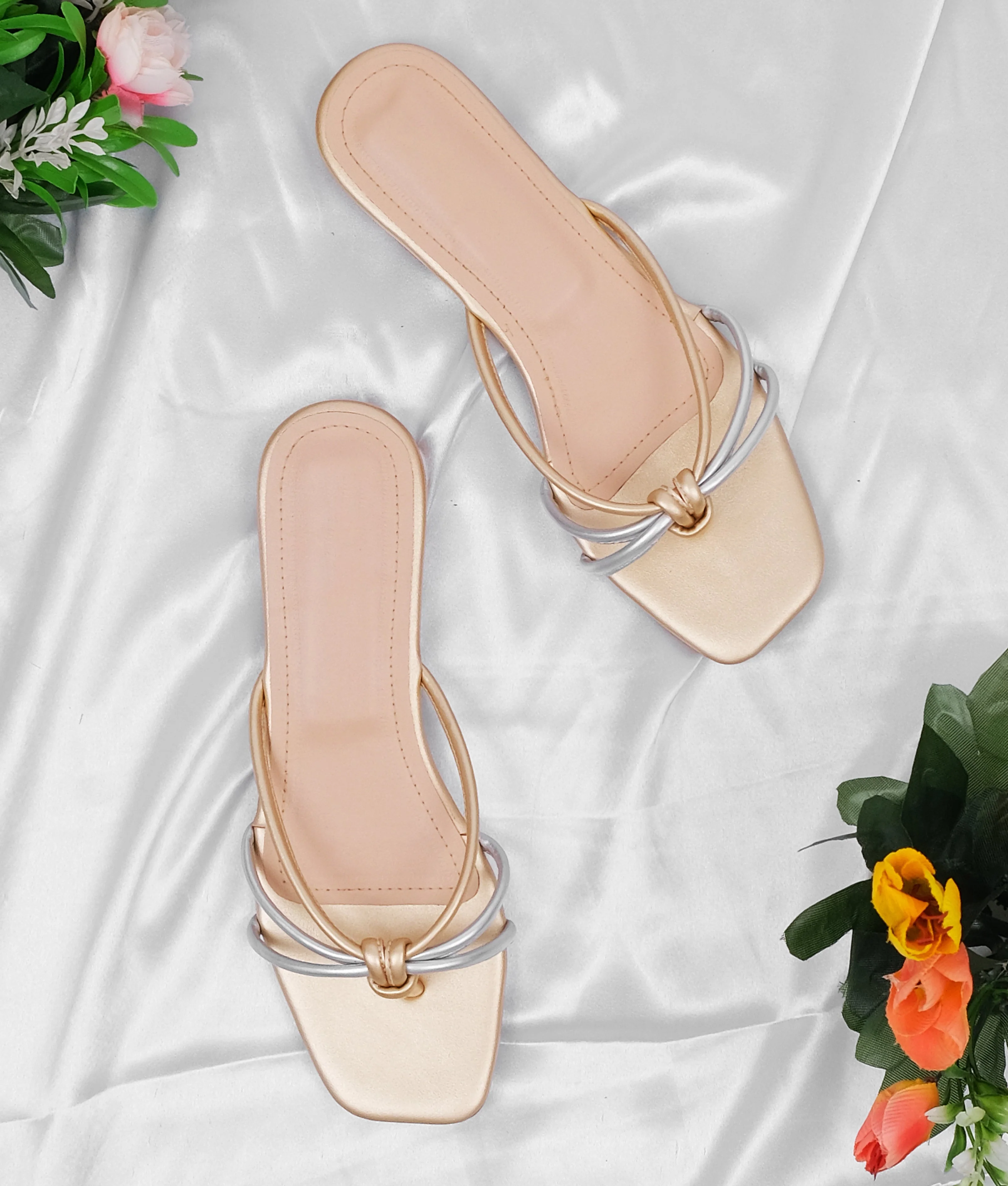 RTW Creation - Casual golden thong sandals - Image 7