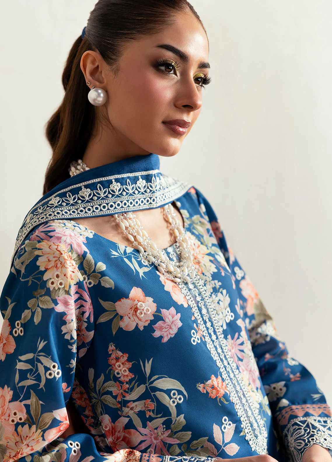 Gulaal Stitched 3 Piece Basic Lawn Suit-Serenade - Image 2