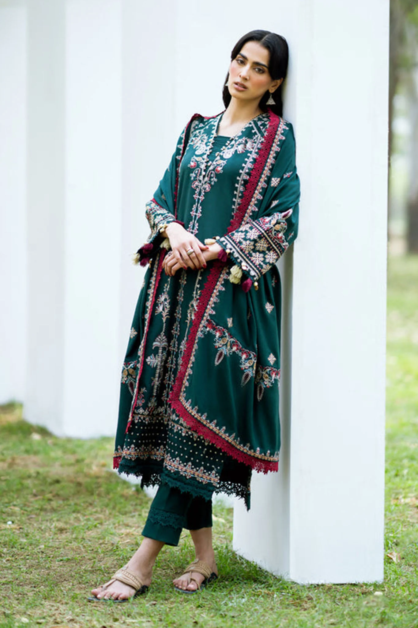 Serenity By Florents Unstitched 3 Piece Winter Shawl Suit-FSS-02-B - Image 4