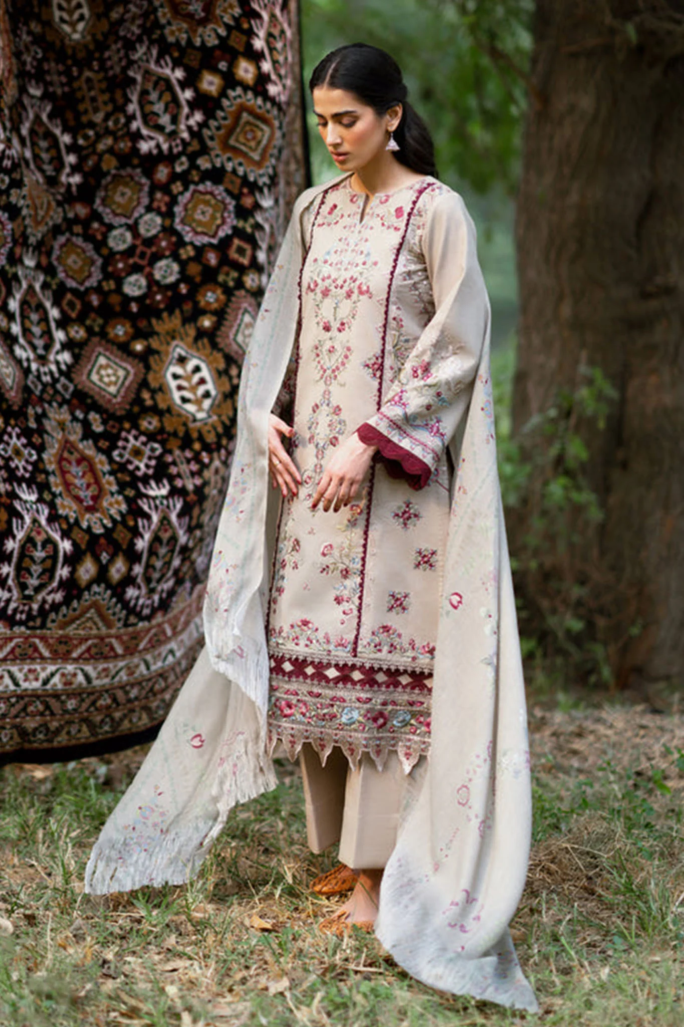 Serenity By Florents Unstitched 3 Piece Winter Shawl Suit-FSS-08-A - Image 5