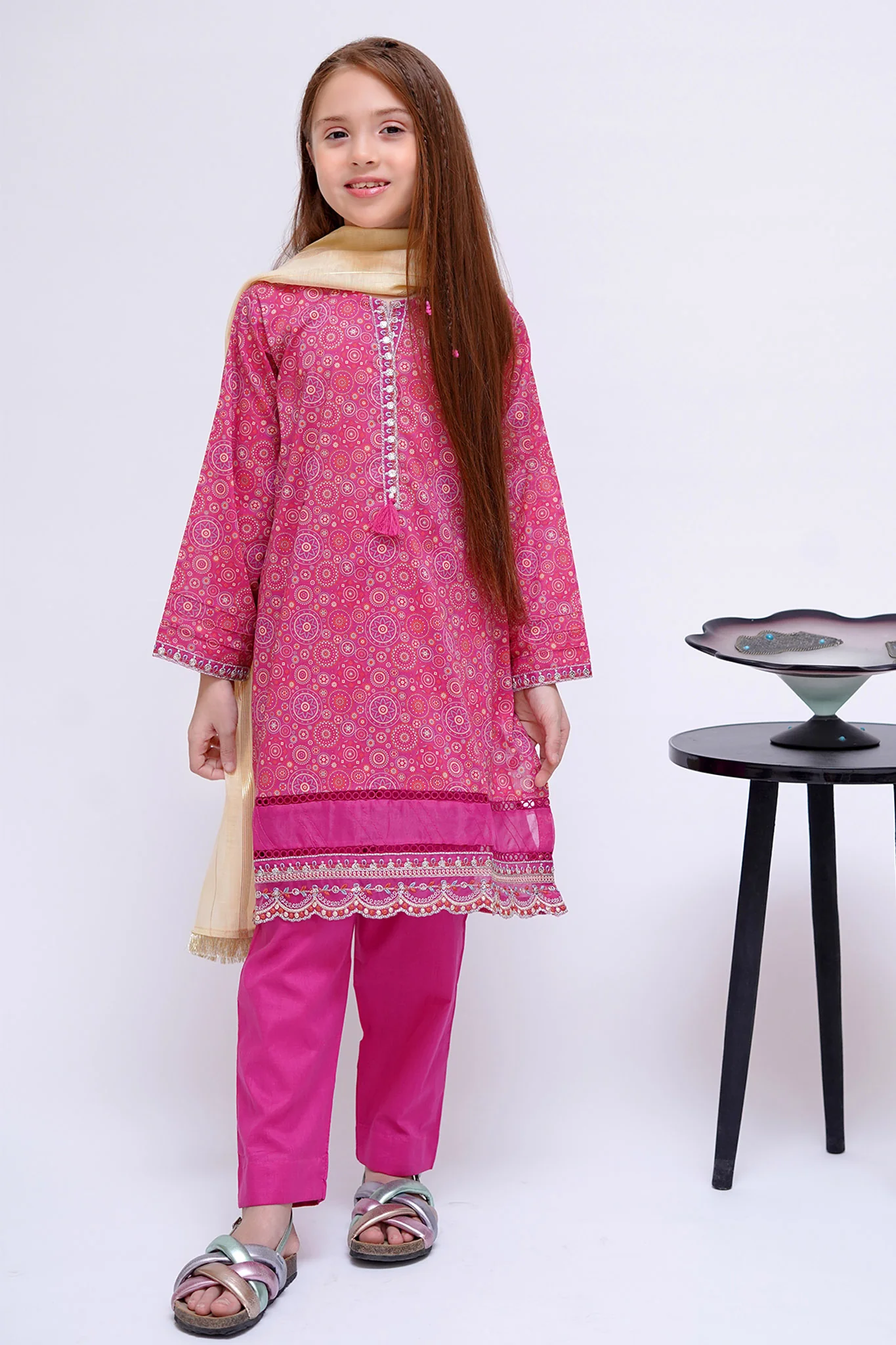 Shanzey Stitched 3 Piece Mid Summer Emb Lawn Suit-SHK-2806 - Image 6