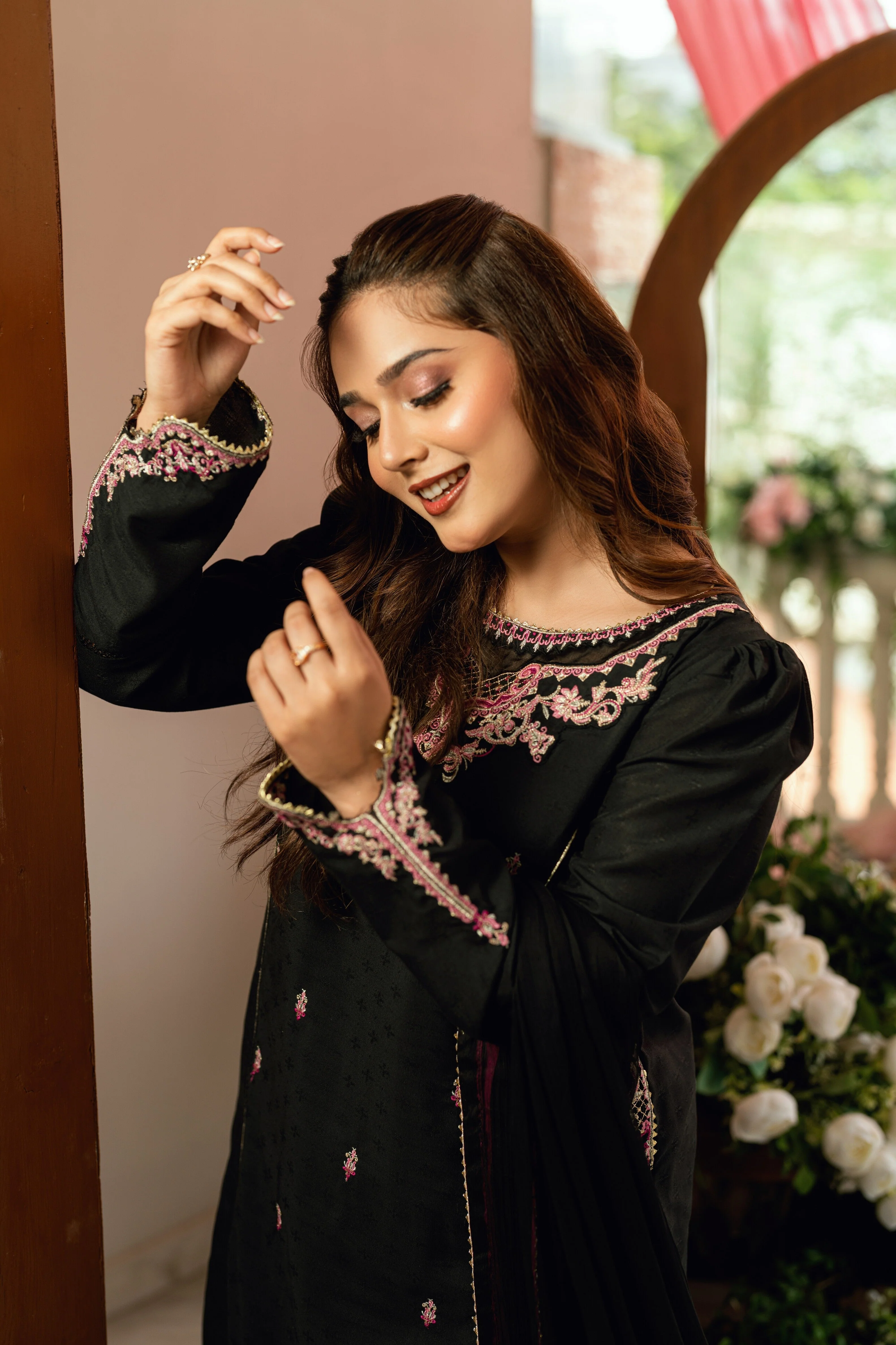 Baat Pakki Omal by Komal Stitched 3 Piece Dobby Suit-Shehrzad - Image 3