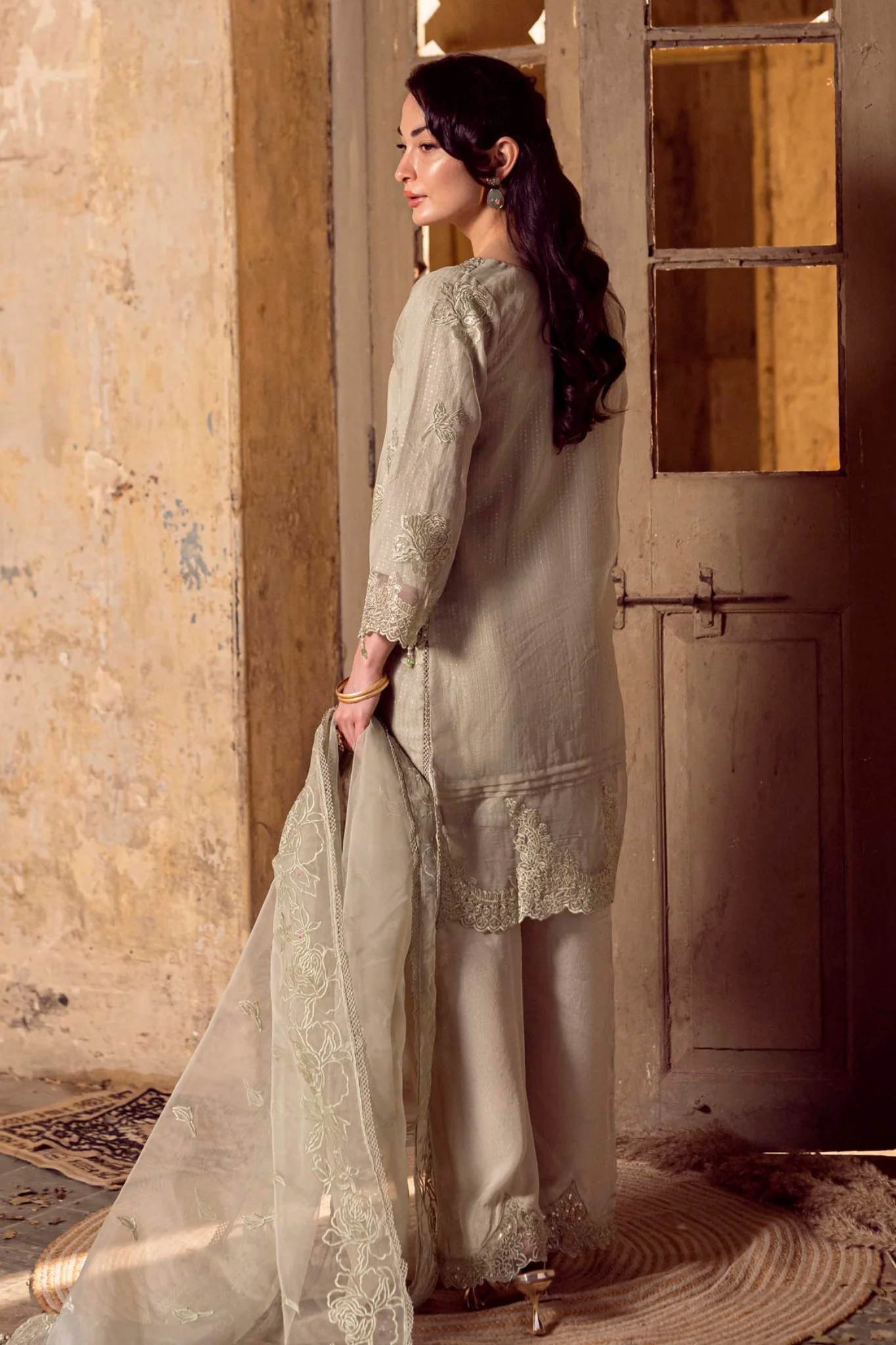 Sitara By Guzel Stitched 3 Piece Festive Formals With Hand Clutch Collection-05-Noori - Image 3