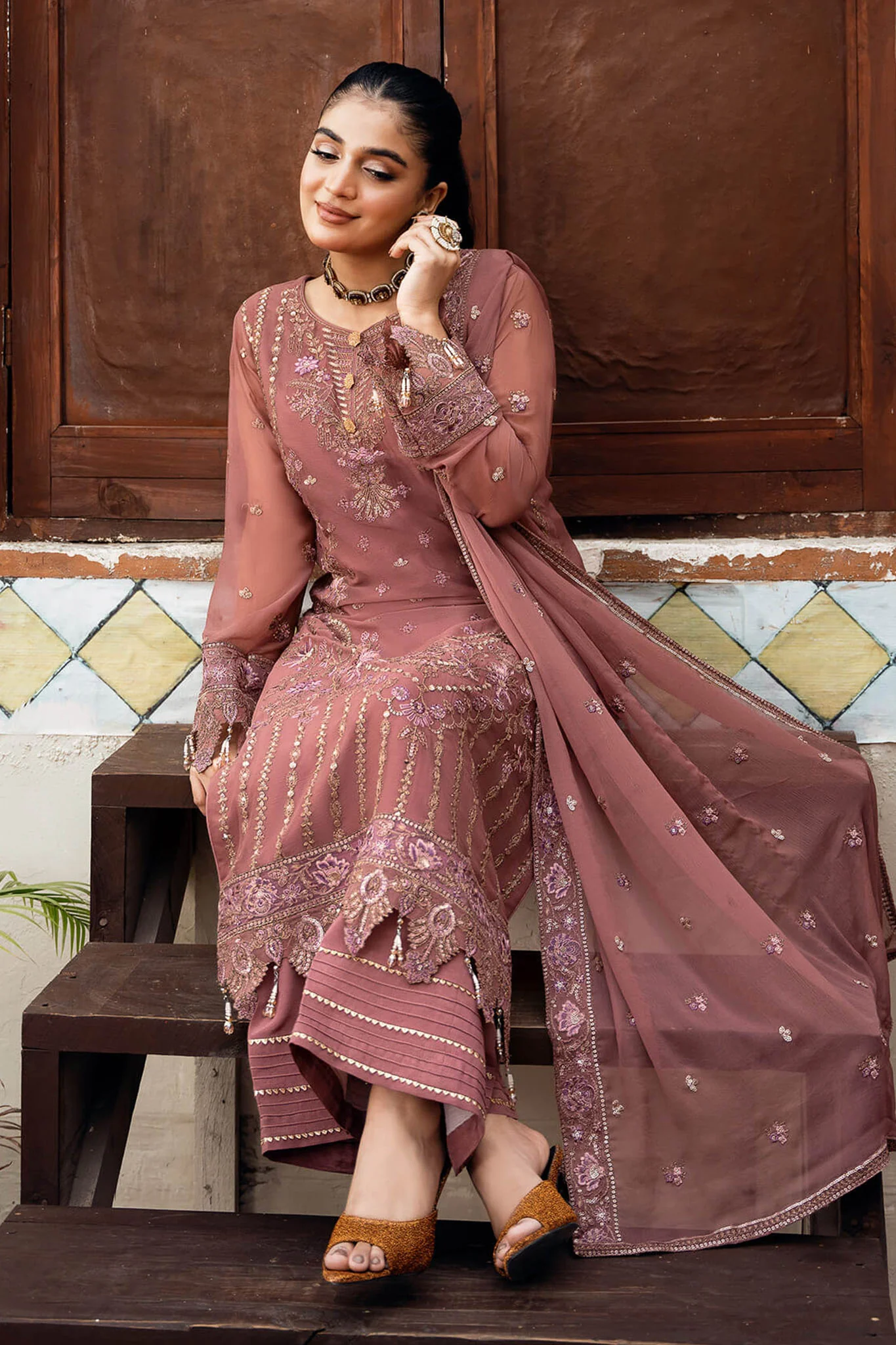 Sitarah By Imrozia X Serene Unstitched 3 Piece Luxury Chiffon Suit-I-216-Parnoor - Image 5