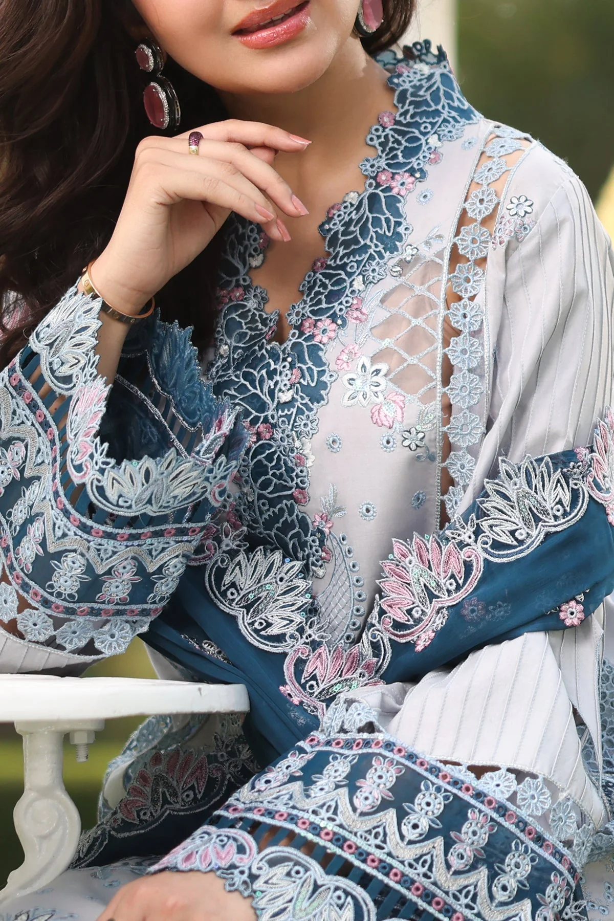 Hayam By Imrozia Serene Unstitched 3 Piece Luxury Eid Lawn Suit-SL 96 MUNIRA - Image 3