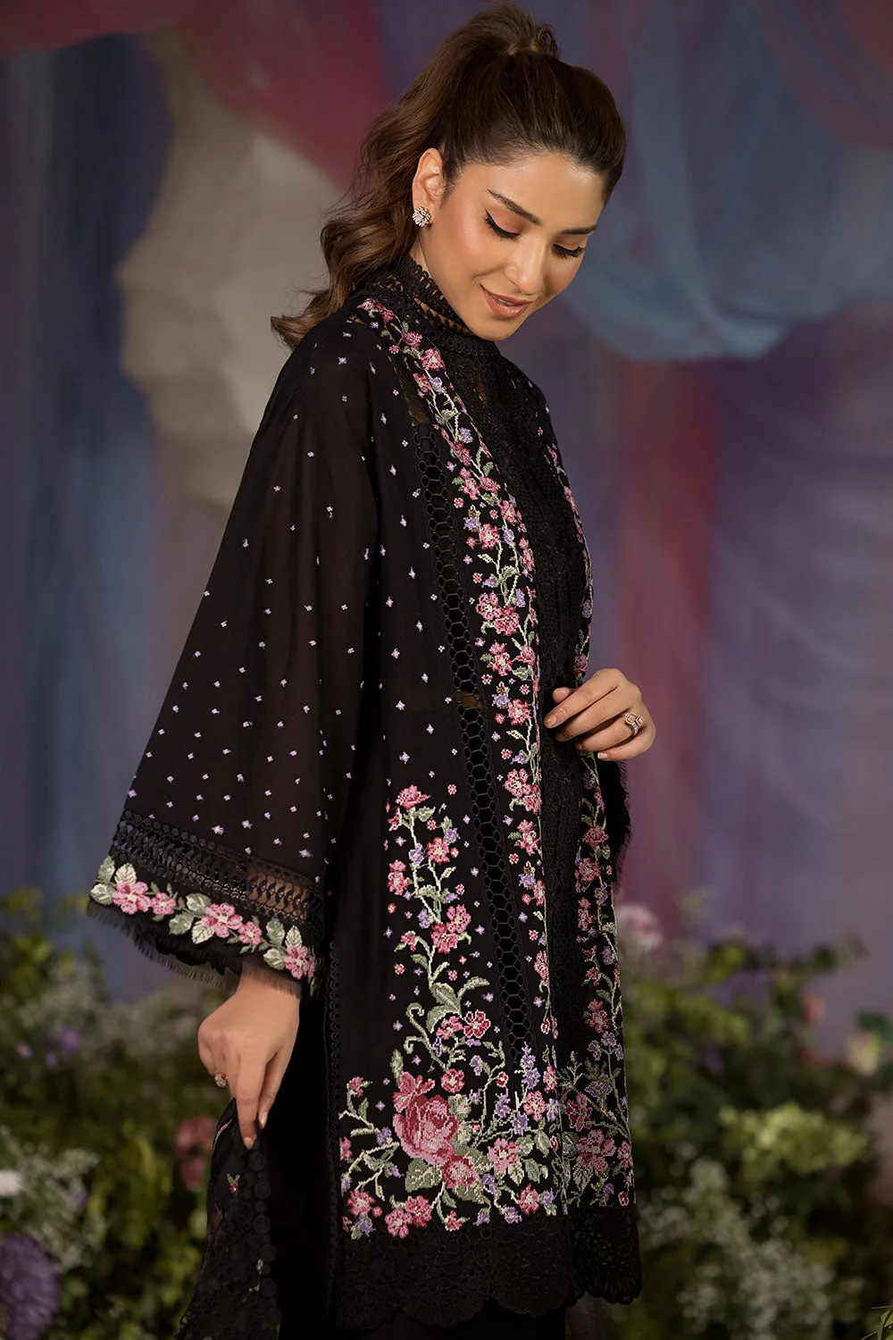 Sobia Nazir Unstitched 3 Piece Luxury Lawn Collection-D-04-B - Image 3