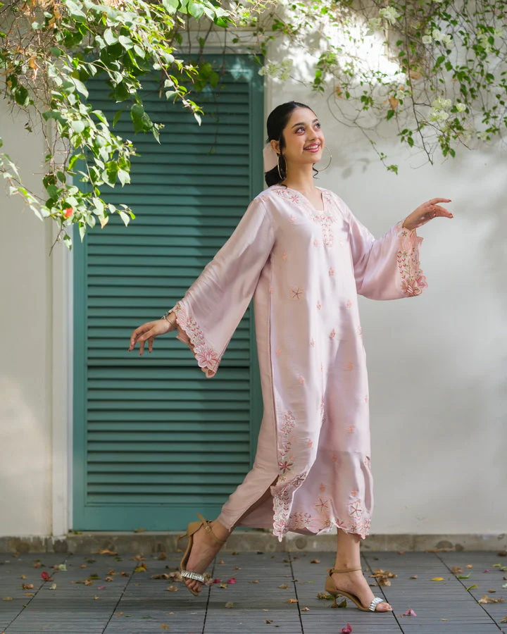 Sprinkles Stitched Emb Kaftaan Suit -Faye Boxy Vine - Image 3