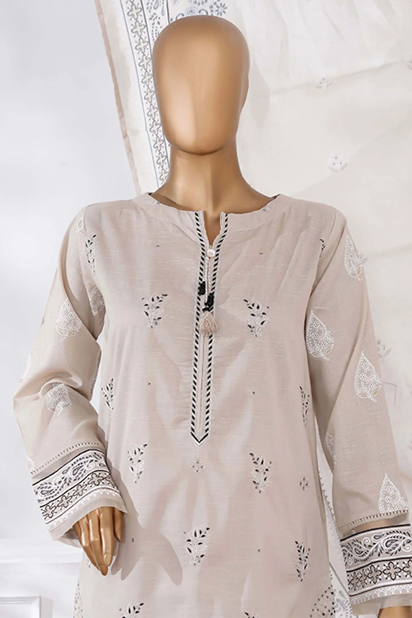 Sunehri By HZ Stitched 3 Piece Emb Dyed Cotton Winter Suit-SSE-812-Beige - Image 2