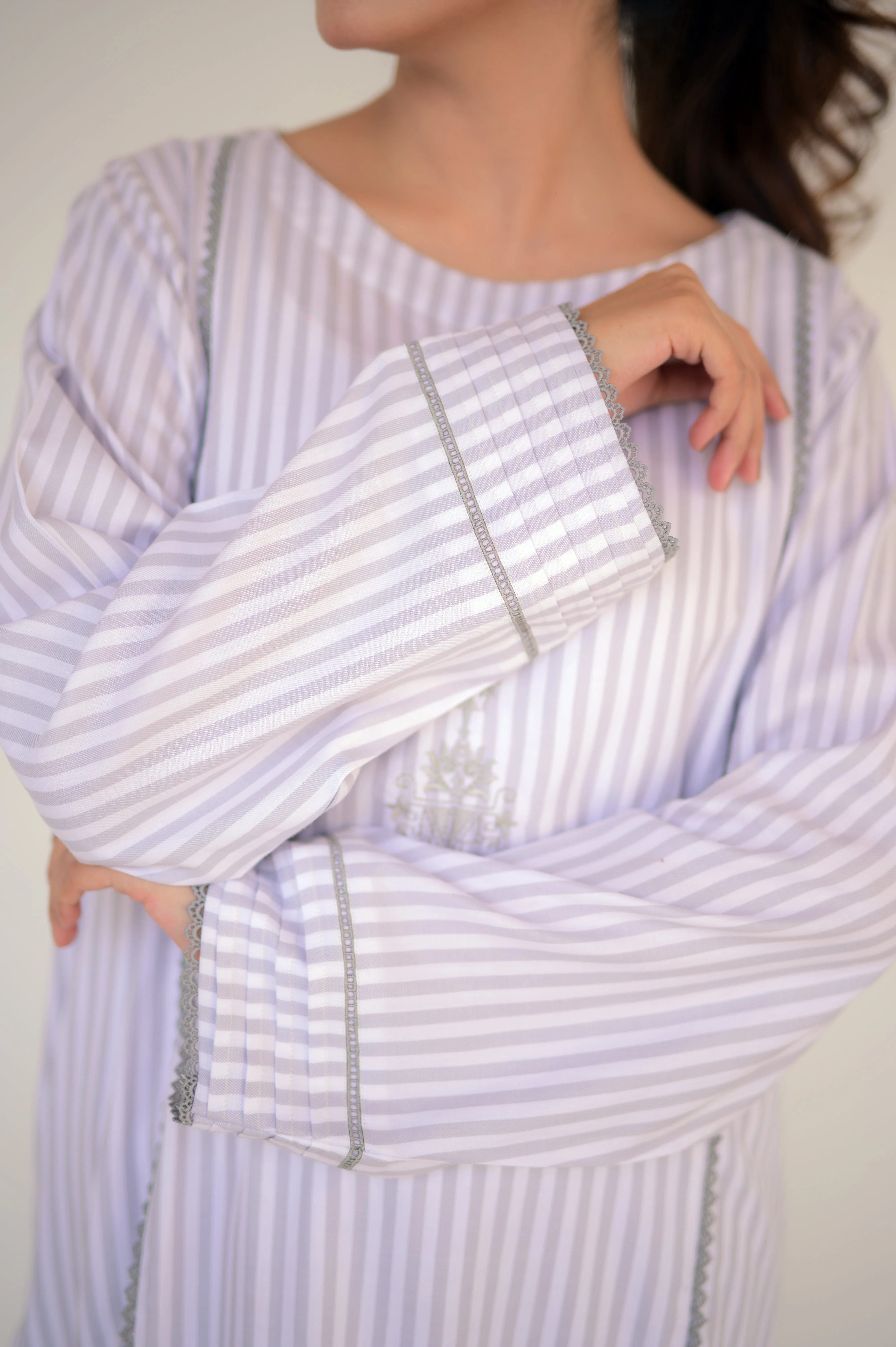 Tehzeeb Threads Winter Vol-1 Striped Grace | 2-Piece Set - Image 4
