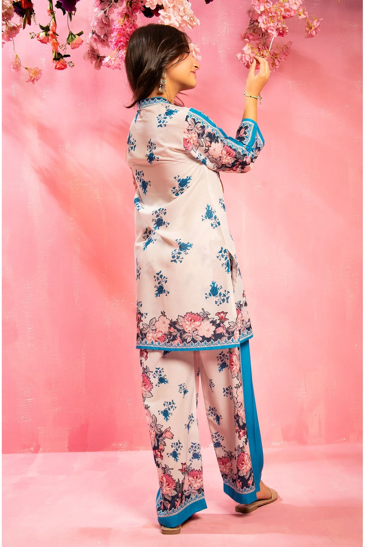 Ochre Clothing Swiss Lawn Digital Printed 2 Pc Suit - Image 4