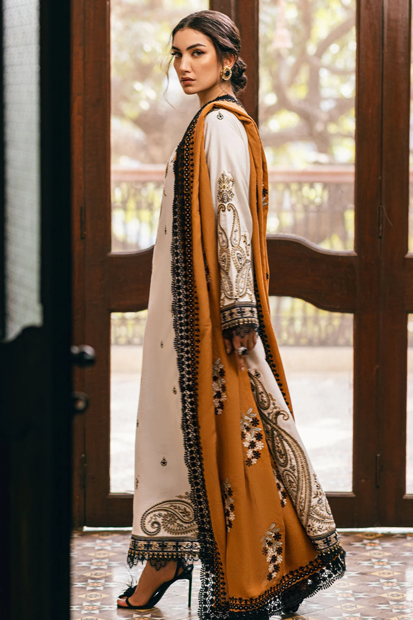 Symphony By Mushq Unstitched 3 Piece Emb Karandi Suit-04-Ivory Whisper - Image 2