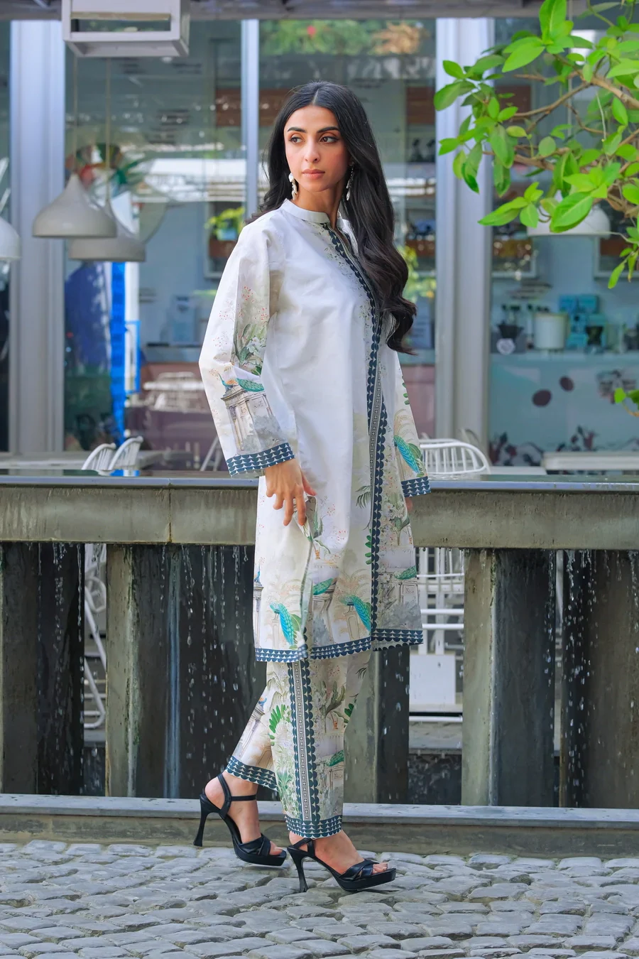 Amal Stitched 2 Piece Luxury Lawn Collection-Majestic - Image 3