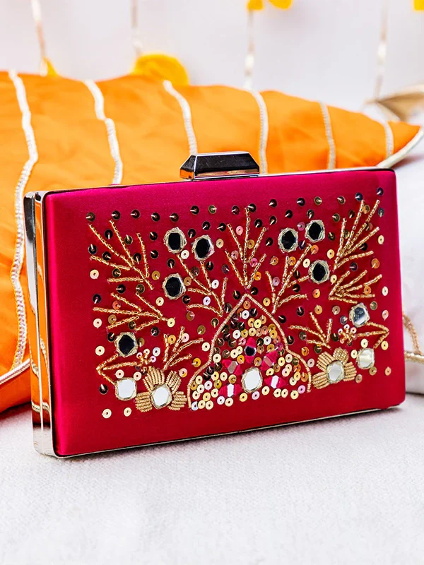 TJK Designs Kolapuri Suit-Azizam Kolhapuri with Clutch - Image 3