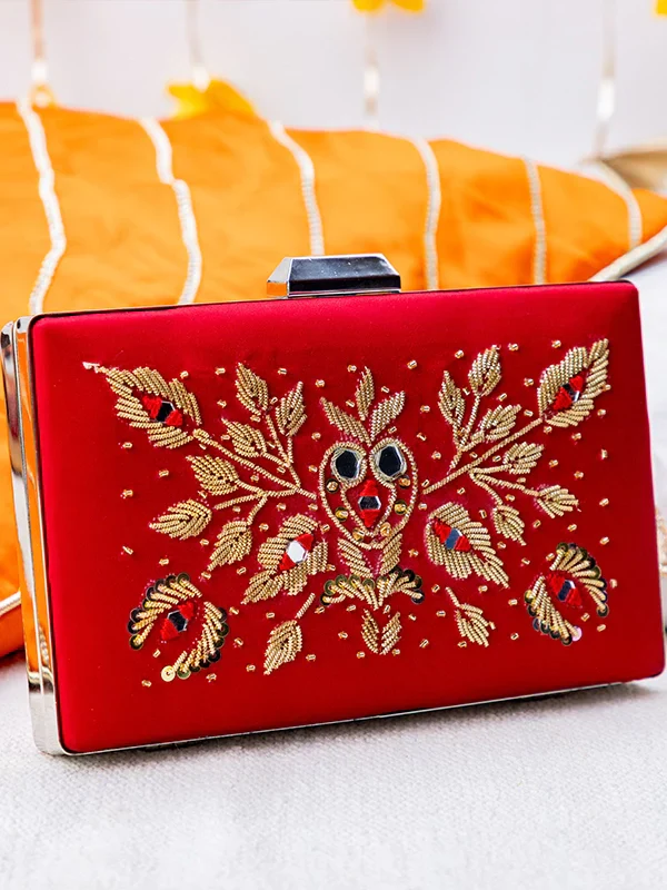 TJK Designs Kolapuri Suit-Fadil Kolhapuri with Clutch - Image 3