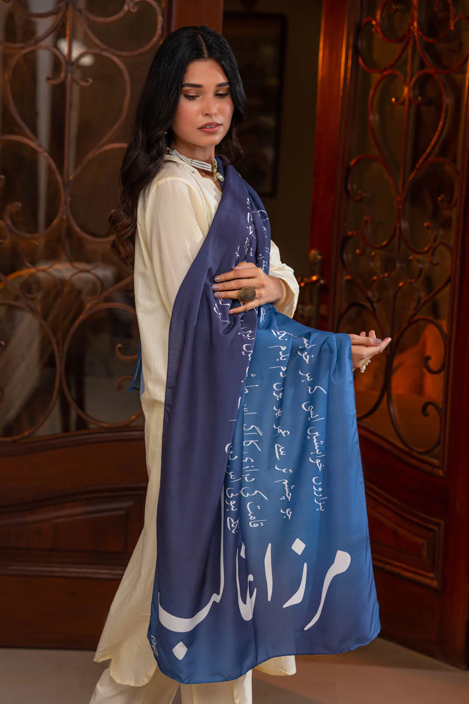 Tng By Md Stole Collection-Ghalib Ki Khuwaish Stole - Image 2