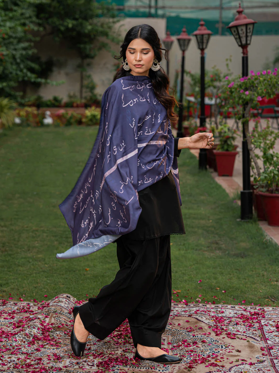 Tng By Md Stole Collection-Jaun Elia Stole (Voilet Blue) - Image 4